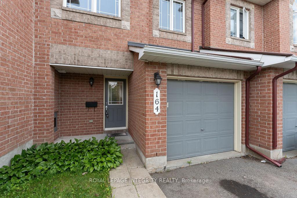 Photo 3 of 164 Sorento Street, Ottawa, Barrhaven - Strandherd — HOMEH