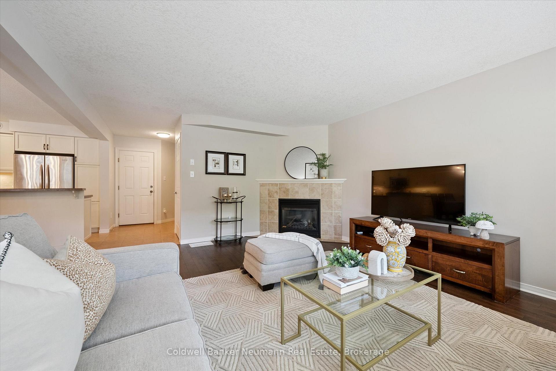Photo 9 of Unit 5, 255 Summerfield Drive, Guelph, Pineridge/Westminster Woods — HOMEH