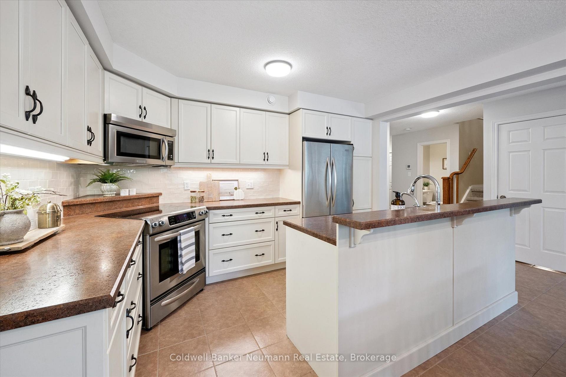 Photo 12 of Unit 5, 255 Summerfield Drive, Guelph, Pineridge/Westminster Woods — HOMEH