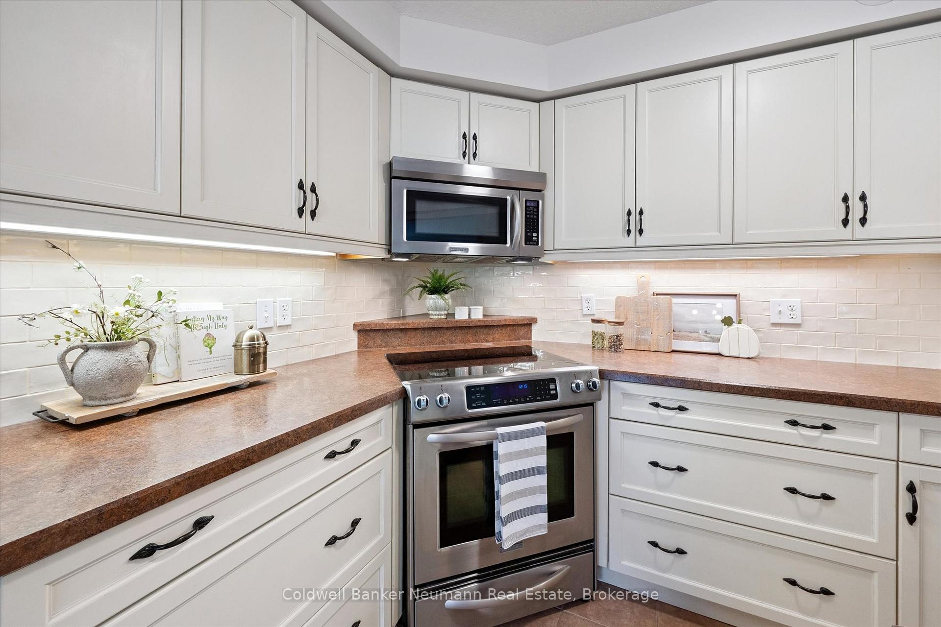 Photo 13 of Unit 5, 255 Summerfield Drive, Guelph, Pineridge/Westminster Woods — HOMEH