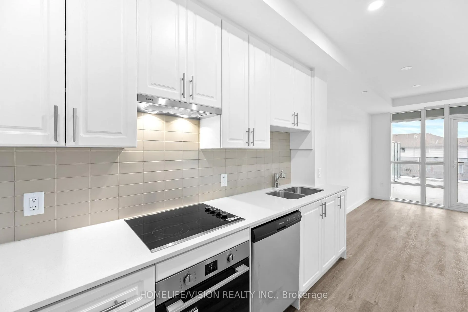 Photo 6 of Unit 202, 461 Green Road, Hamilton, Lakeshore — HOMEH