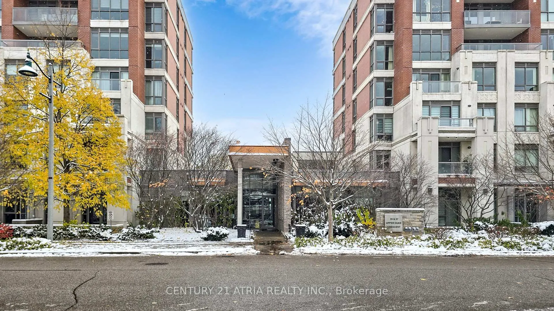 Photo 2 of Unit 311D, 57 Upper Duke Crescent, Markham, Unionville — HOMEH