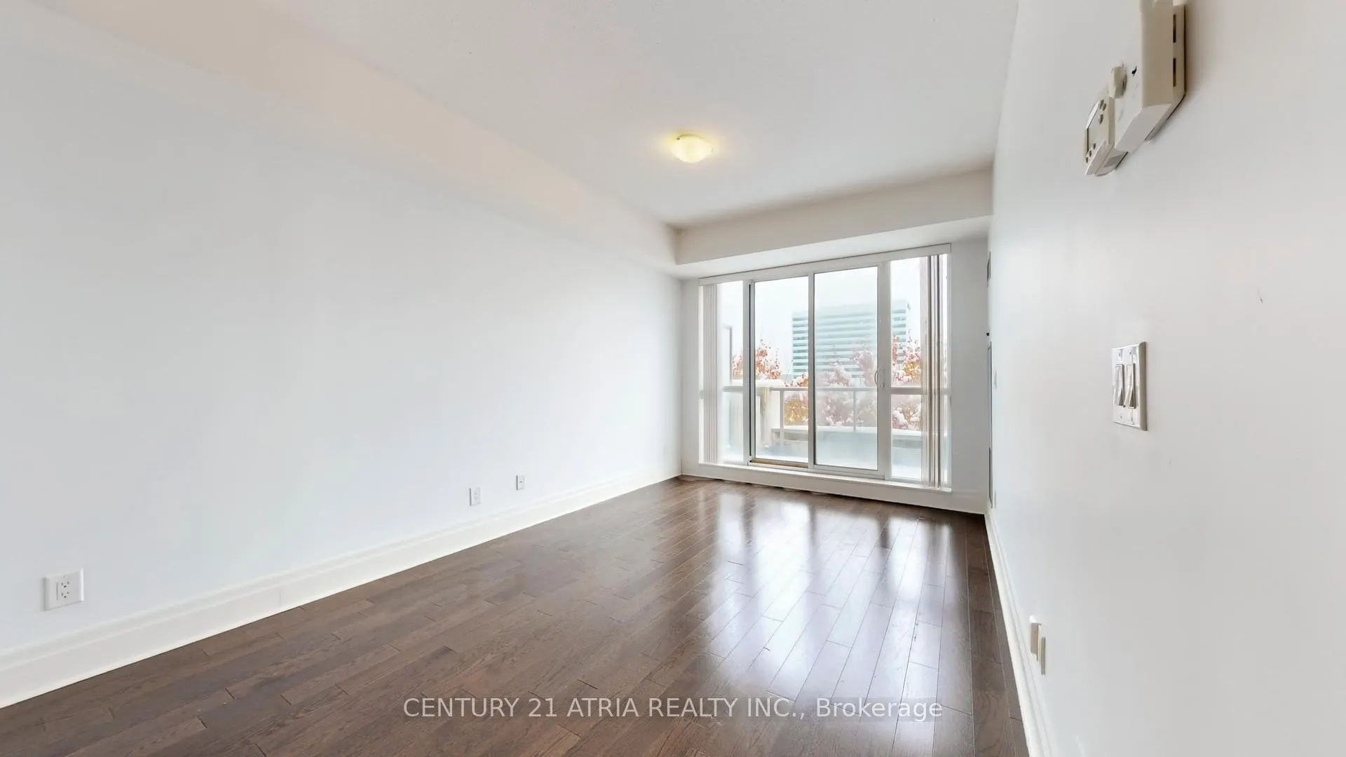 Photo 9 of Unit 311D, 57 Upper Duke Crescent, Markham, Unionville — HOMEH