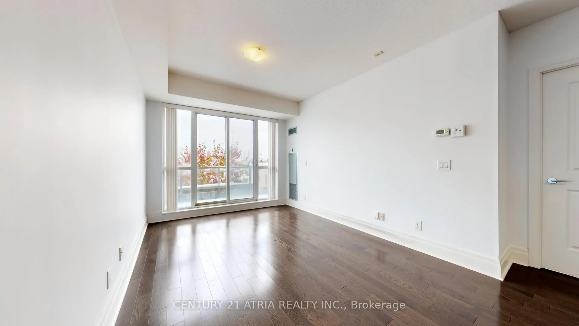 Photo 11 of Unit 311D, 57 Upper Duke Crescent, Markham, Unionville — HOMEH