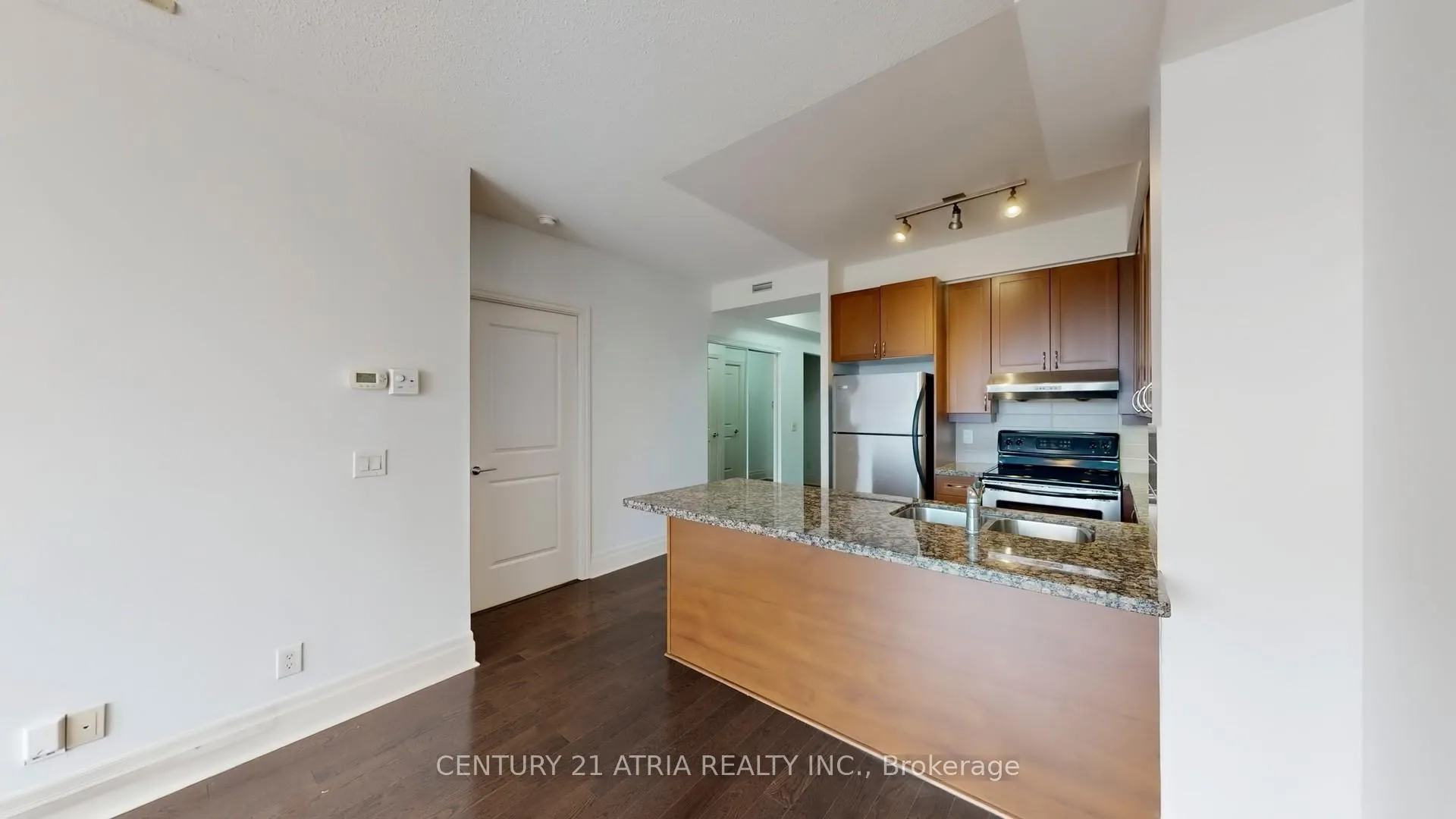 Photo 15 of Unit 311D, 57 Upper Duke Crescent, Markham, Unionville — HOMEH