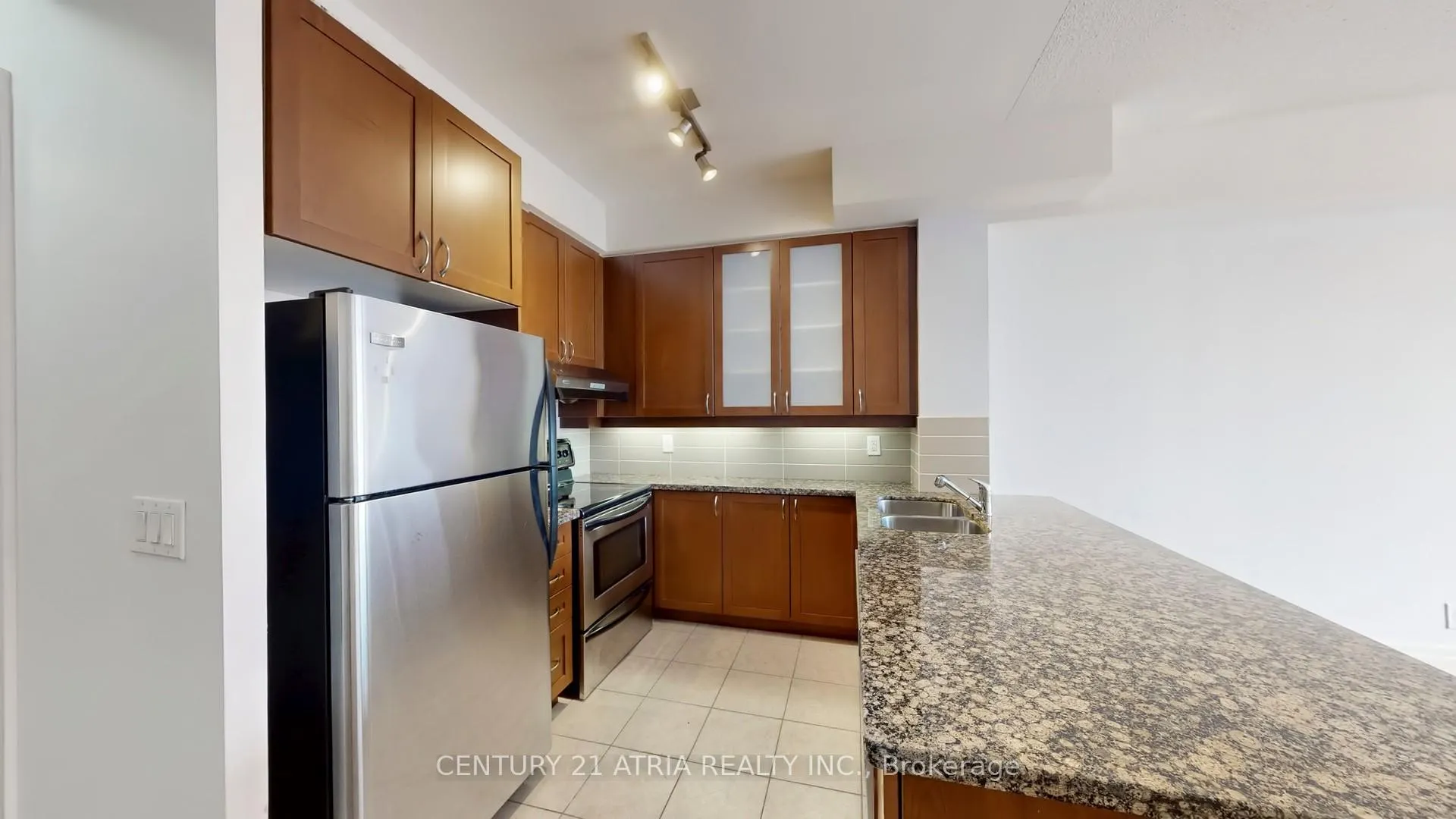 Photo 20 of Unit 311D, 57 Upper Duke Crescent, Markham, Unionville — HOMEH