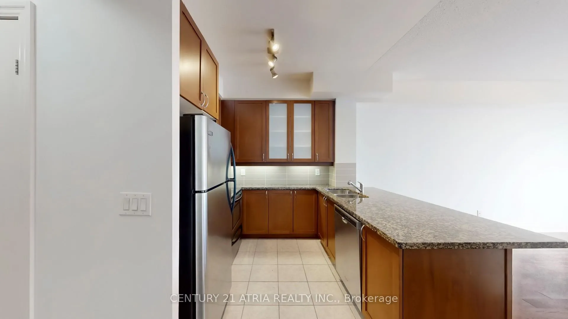 Photo 21 of Unit 311D, 57 Upper Duke Crescent, Markham, Unionville — HOMEH