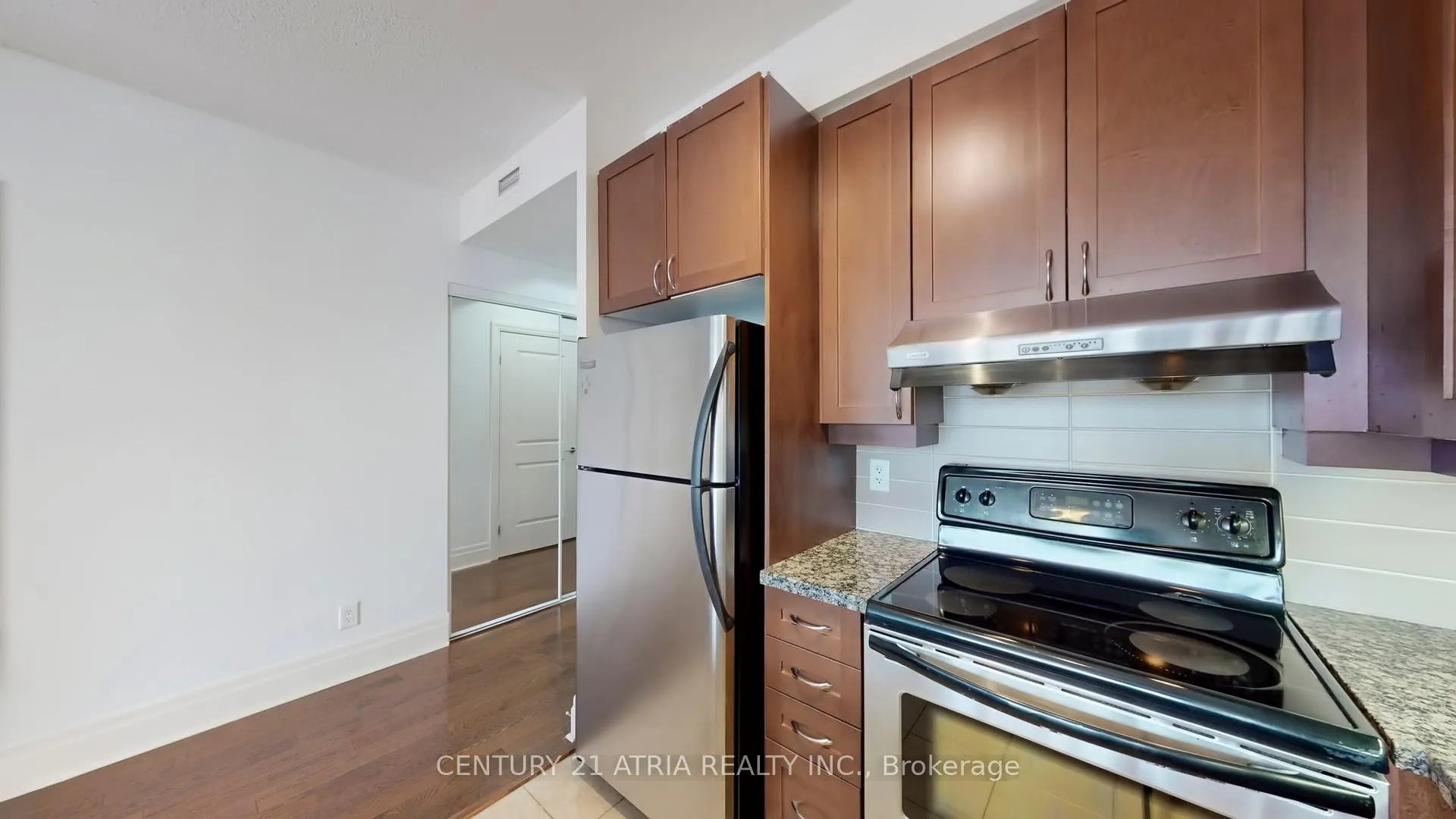 Photo 24 of Unit 311D, 57 Upper Duke Crescent, Markham, Unionville — HOMEH