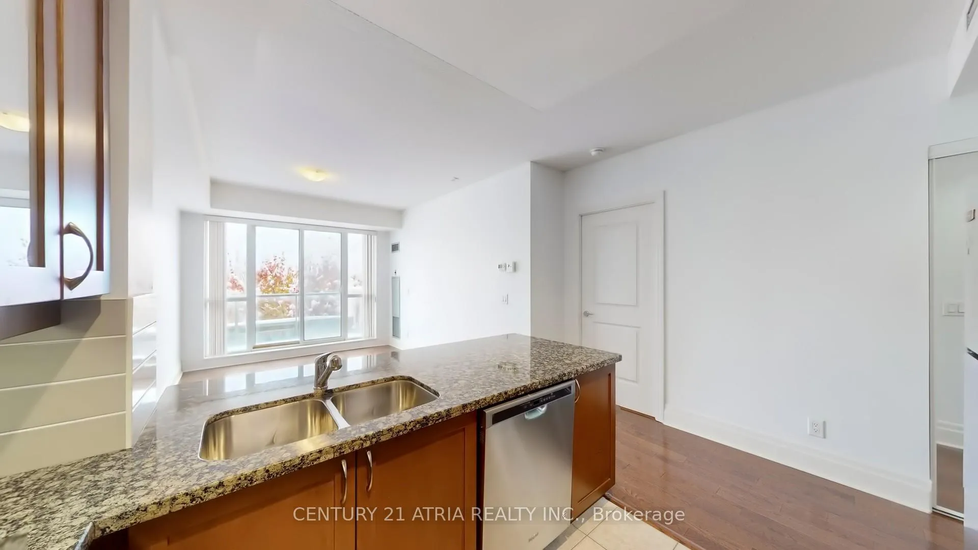 Photo 25 of Unit 311D, 57 Upper Duke Crescent, Markham, Unionville — HOMEH