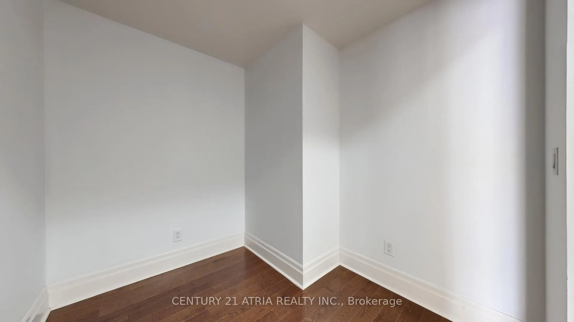 Photo 32 of Unit 311D, 57 Upper Duke Crescent, Markham, Unionville — HOMEH