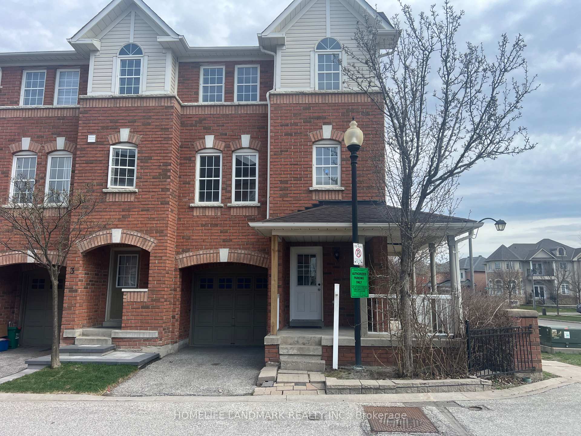 Front of 1 Nakina Way