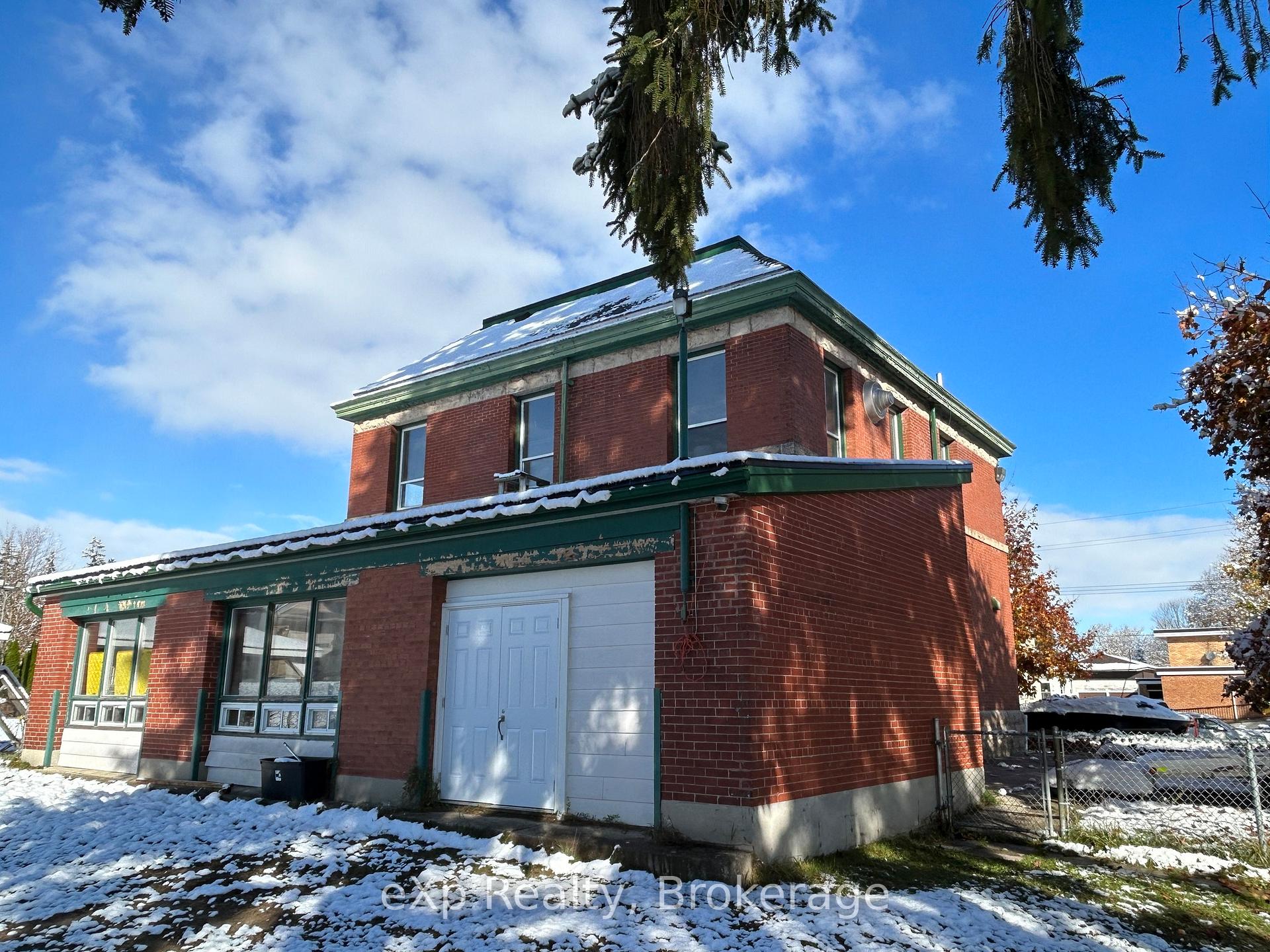 Photo 25 of 215 Jane Street, Brockton — HOMEH