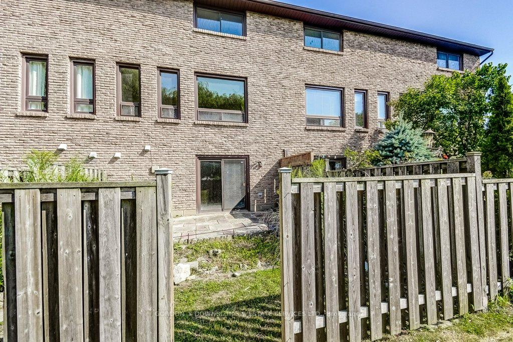 Photo 45 of Unit 23, 1250 Limeridge Road E, Hamilton, Trenholme — HOMEH