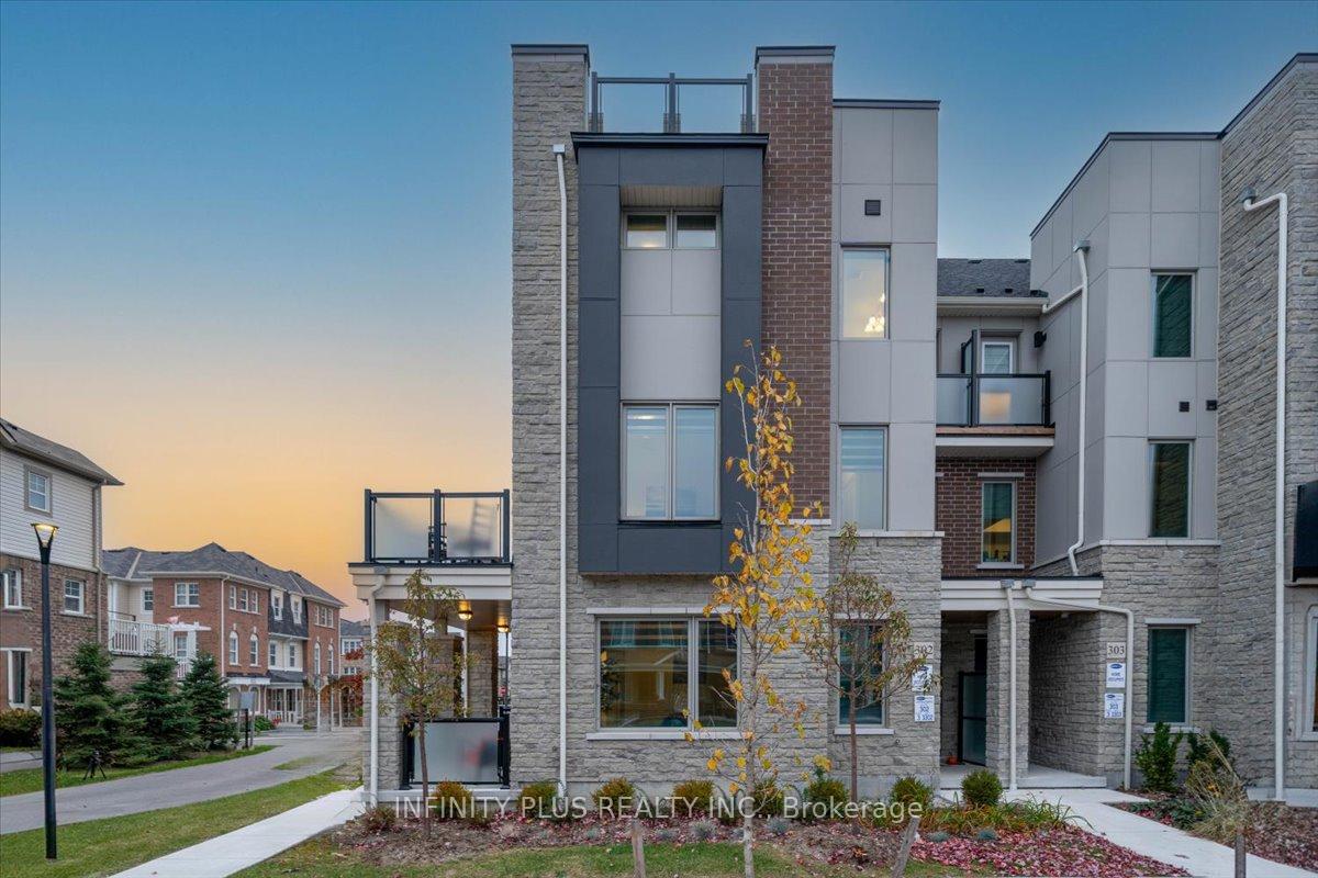 Photo 2 of Unit 301, 1034 Reflection Place, Pickering, Rural Pickering — HOMEH