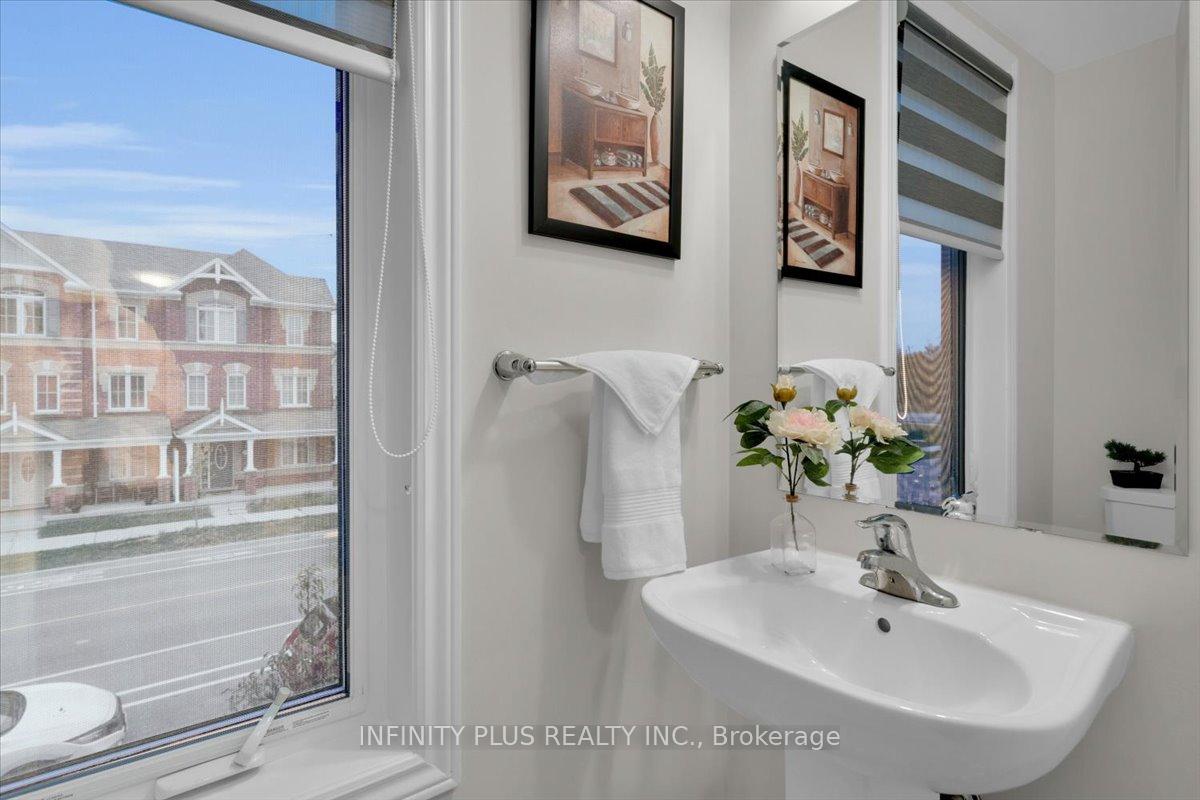 Photo 20 of Unit 301, 1034 Reflection Place, Pickering, Rural Pickering — HOMEH