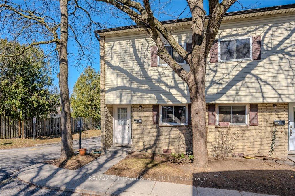 Photo 1 of Unit 52, 211 Veronica Drive, Kitchener — HOMEH