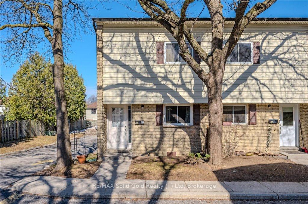 Photo 3 of Unit 52, 211 Veronica Drive, Kitchener — HOMEH