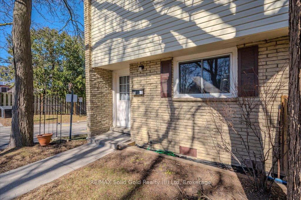 Photo 5 of Unit 52, 211 Veronica Drive, Kitchener — HOMEH