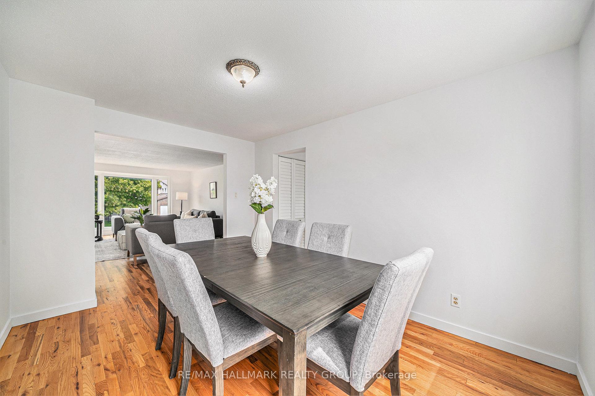 Photo 17 of 69 Farm Gate Crescent, Ottawa, Borden Farm/Stewart Farm/Carleton Heights/Parkwood Hills — HOMEH