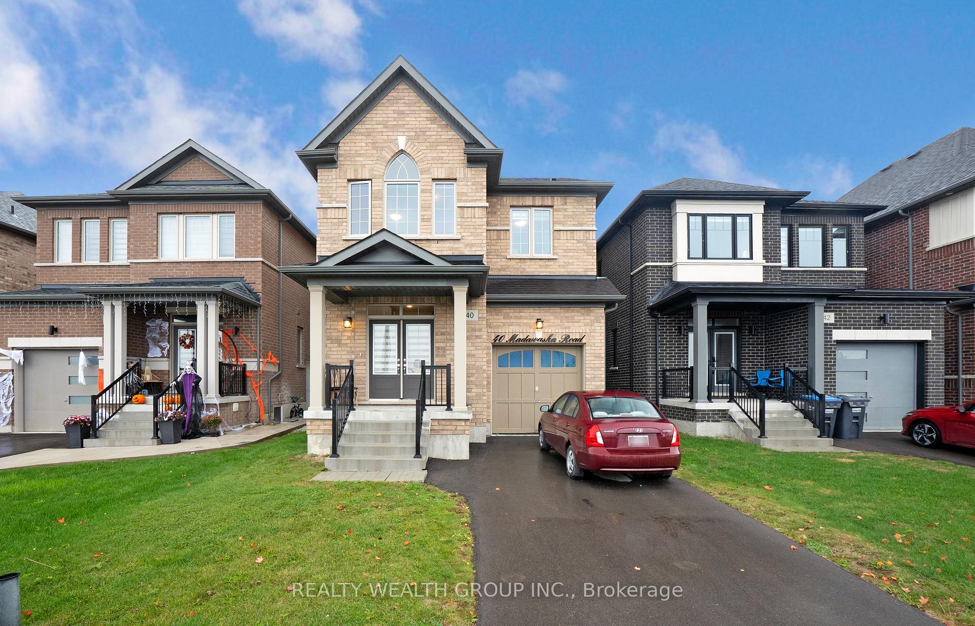 Front of 40 Madawaksa Road
