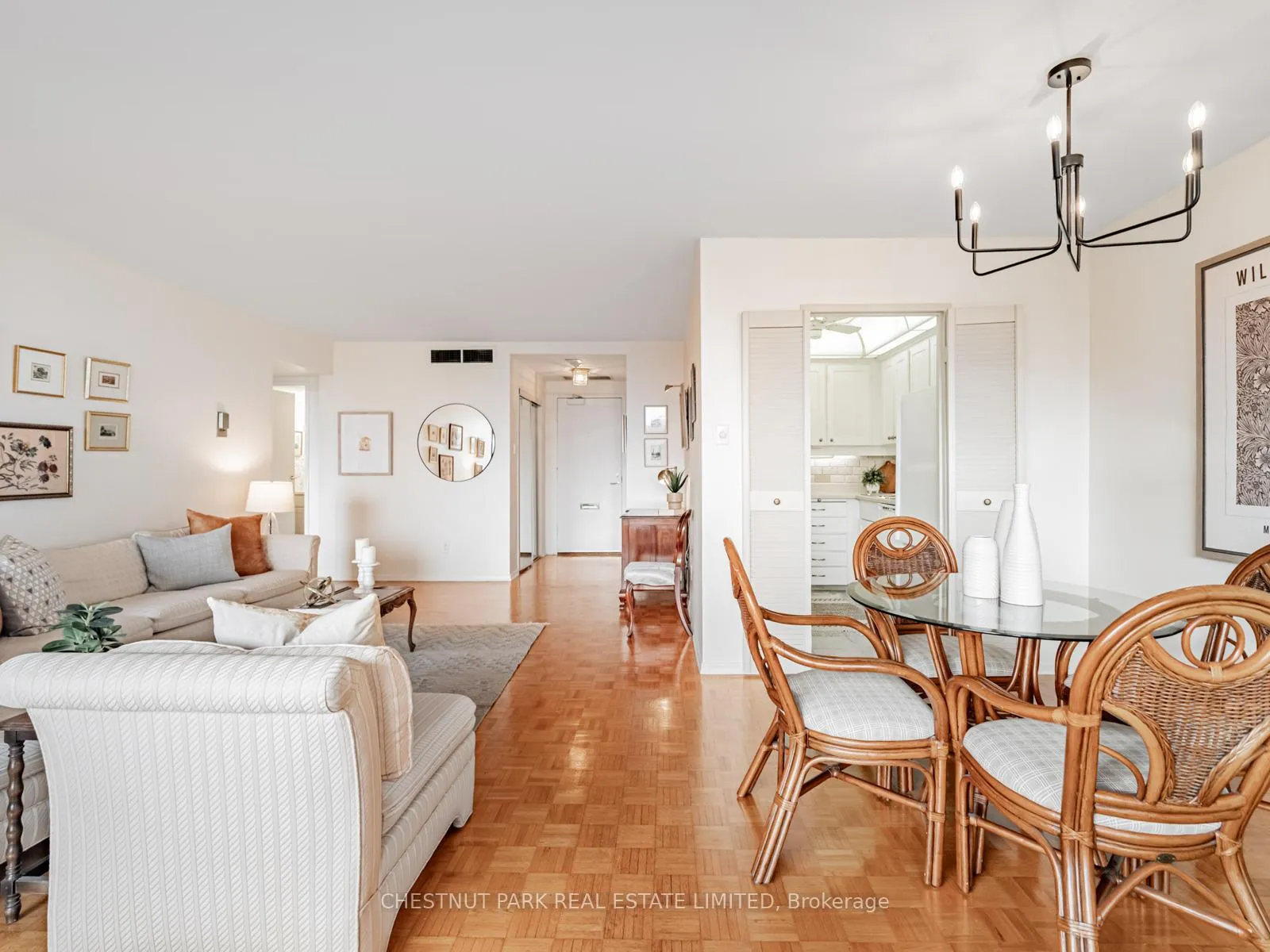 Photo 2 of Unit 505, 20 Avoca Avenue, Toronto, Rosedale-Moore Park — HOMEH