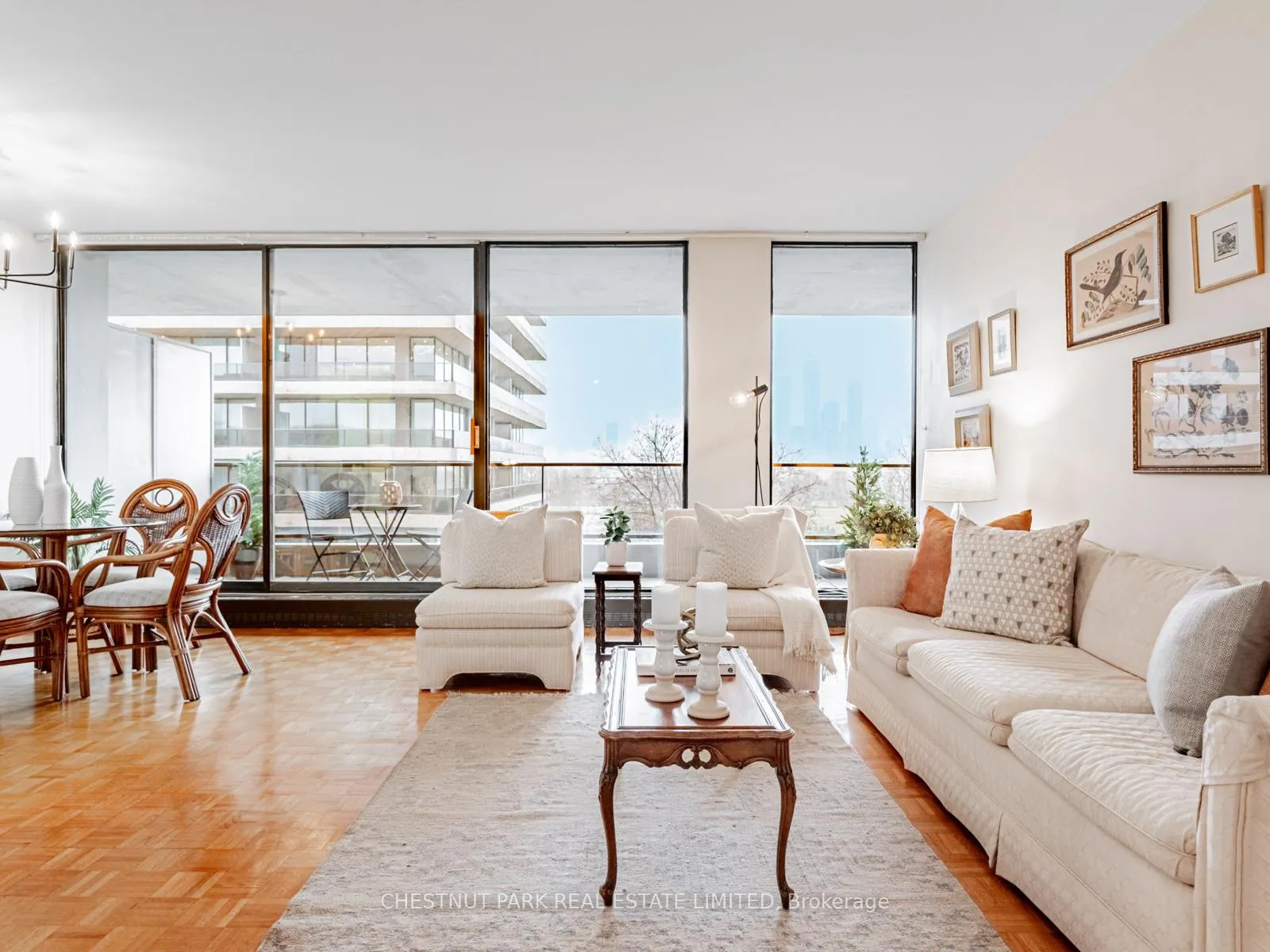 Photo 4 of Unit 505, 20 Avoca Avenue, Toronto, Rosedale-Moore Park — HOMEH