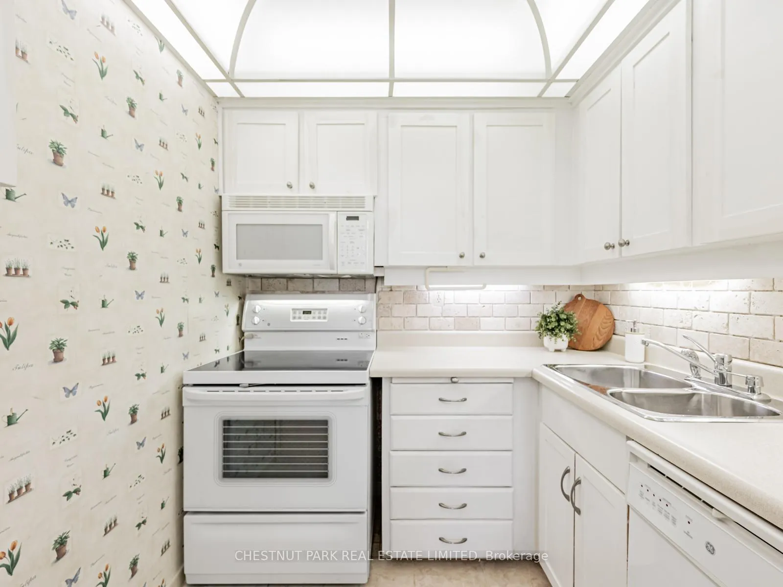 Photo 13 of Unit 505, 20 Avoca Avenue, Toronto, Rosedale-Moore Park — HOMEH