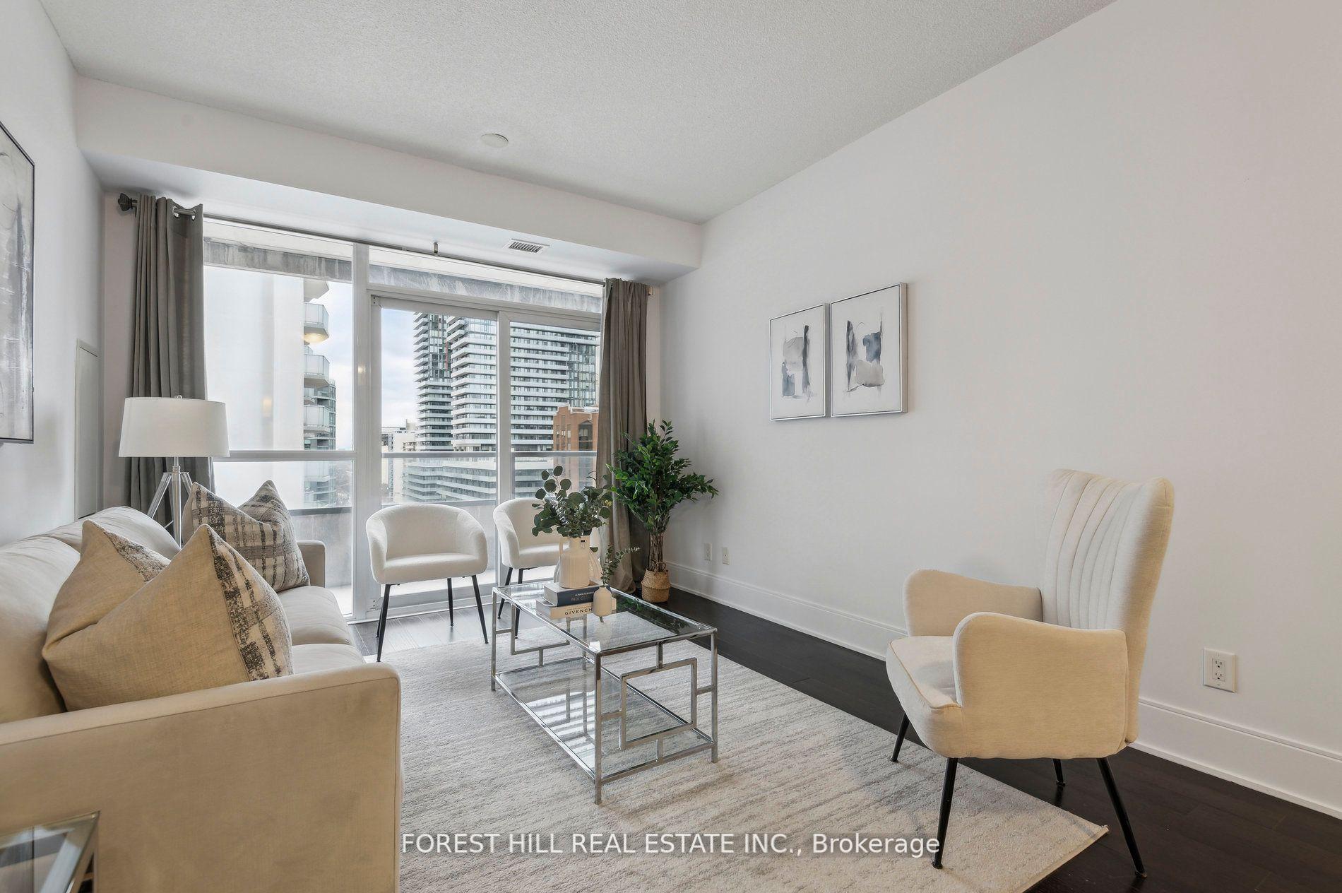 Photo 3 of Unit 713, 70 Roehampton Avenue, Toronto, Mount Pleasant West — HOMEH