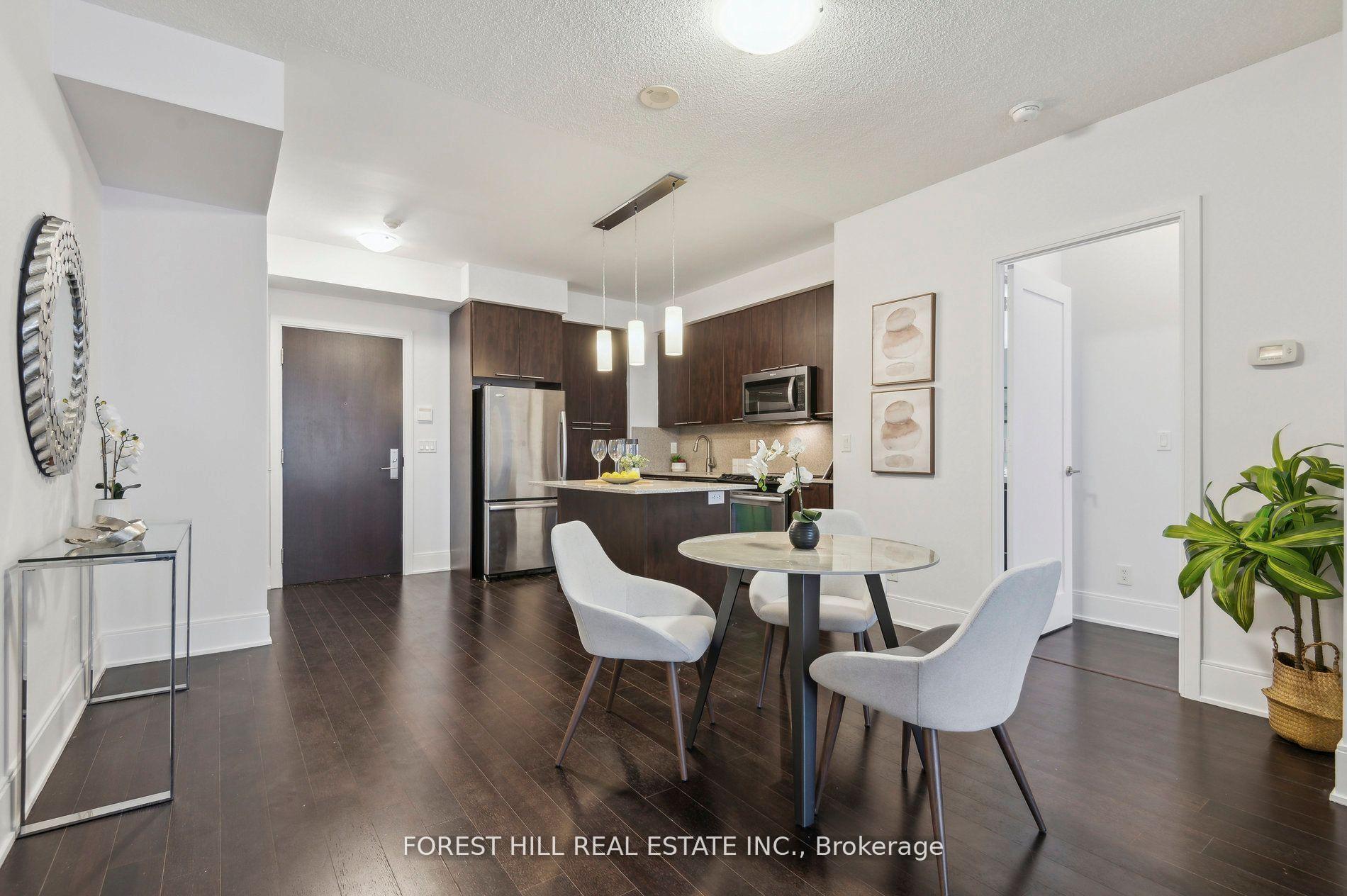 Photo 5 of Unit 713, 70 Roehampton Avenue, Toronto, Mount Pleasant West — HOMEH