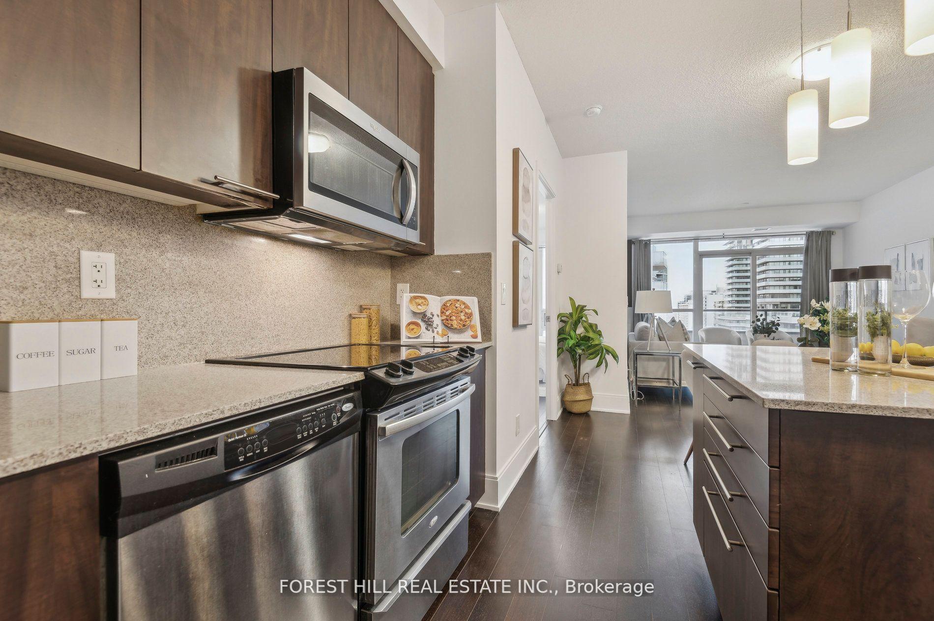 Photo 9 of Unit 713, 70 Roehampton Avenue, Toronto, Mount Pleasant West — HOMEH