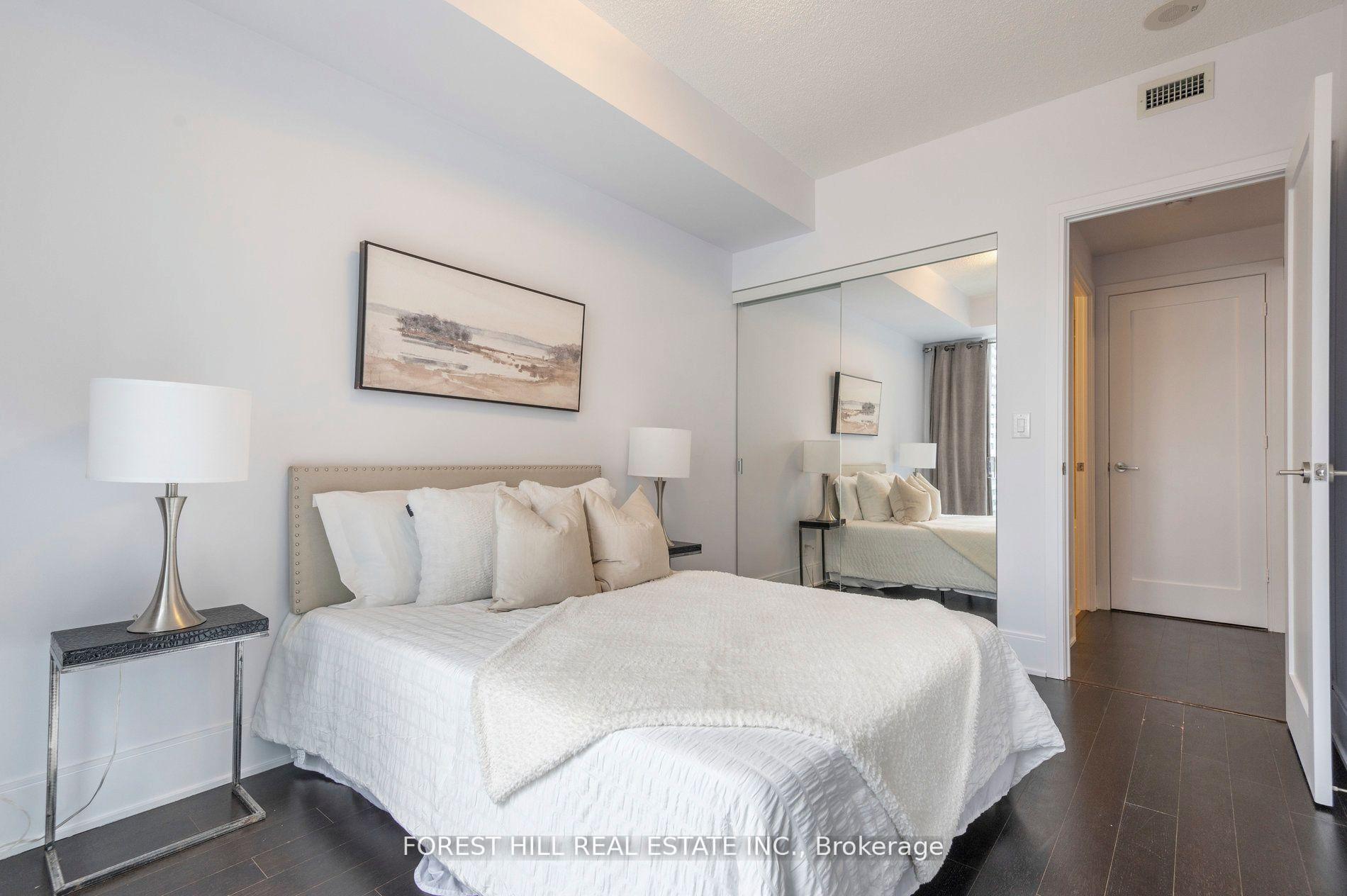 Photo 19 of Unit 713, 70 Roehampton Avenue, Toronto, Mount Pleasant West — HOMEH
