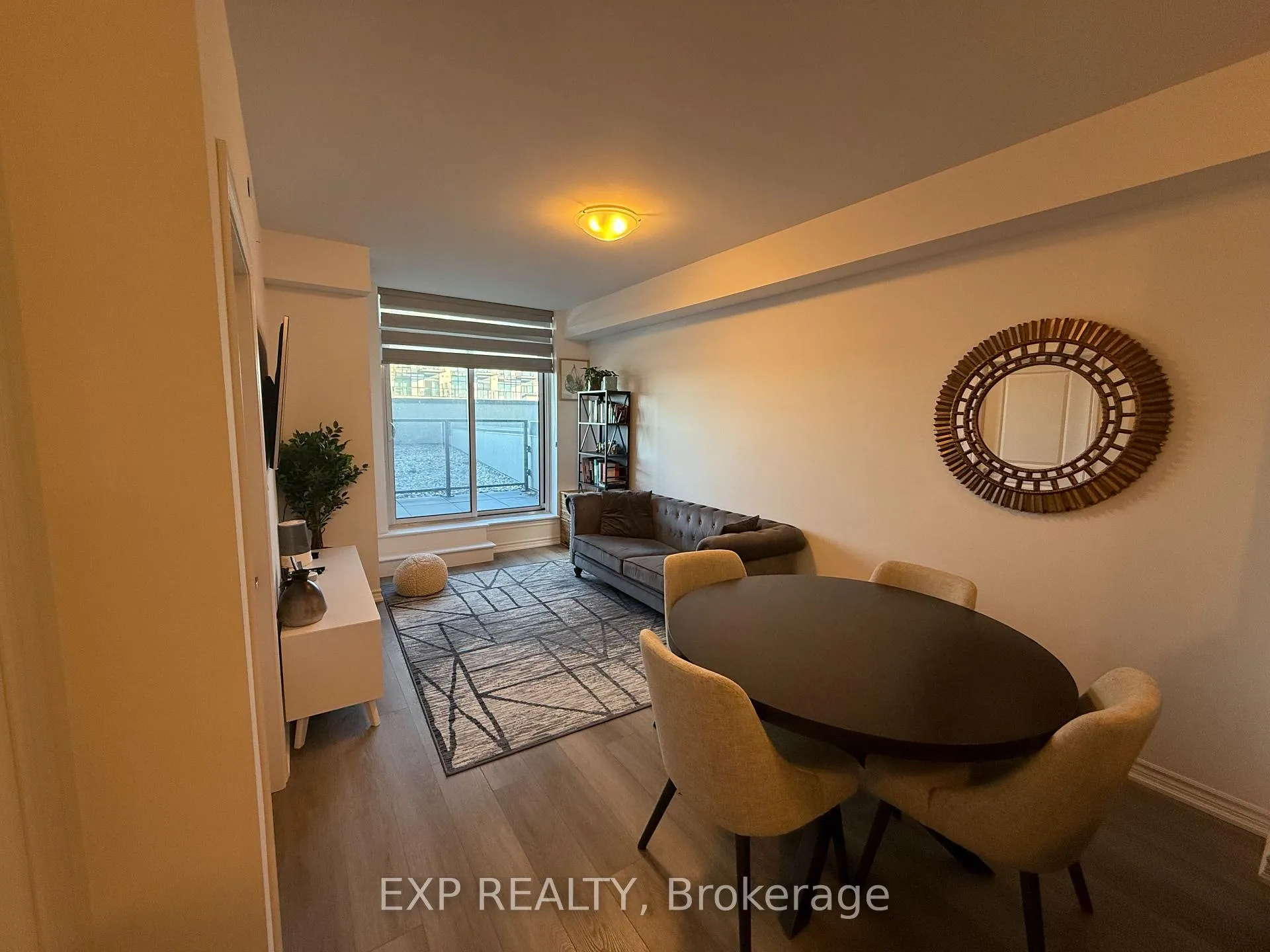 Photo 2 of Unit 606, 460 Dundas Street E, Hamilton, Waterdown — HOMEH