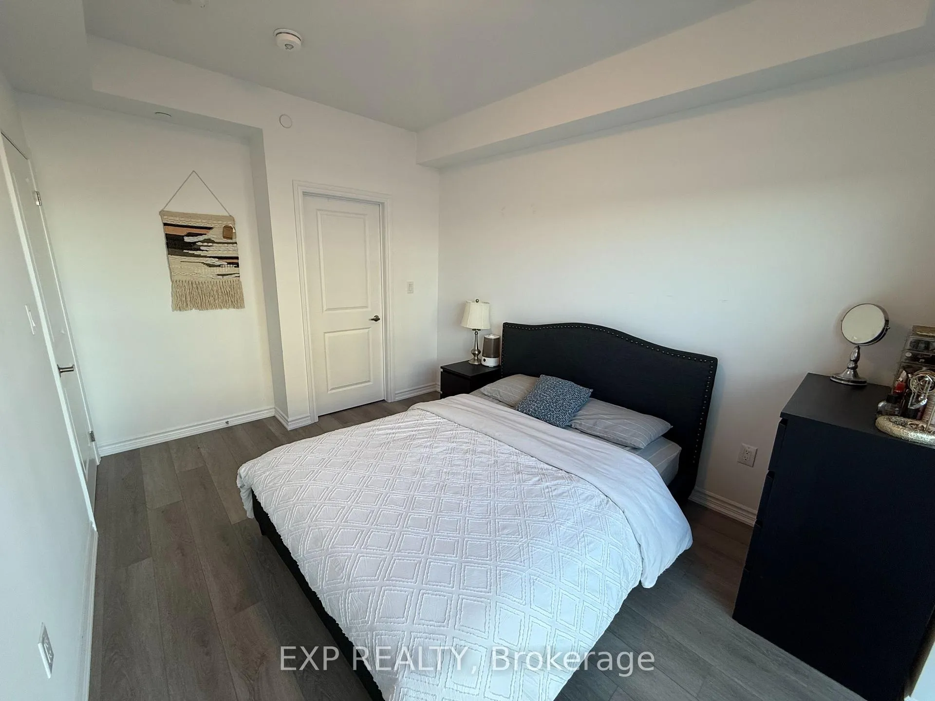 Photo 3 of Unit 606, 460 Dundas Street E, Hamilton, Waterdown — HOMEH