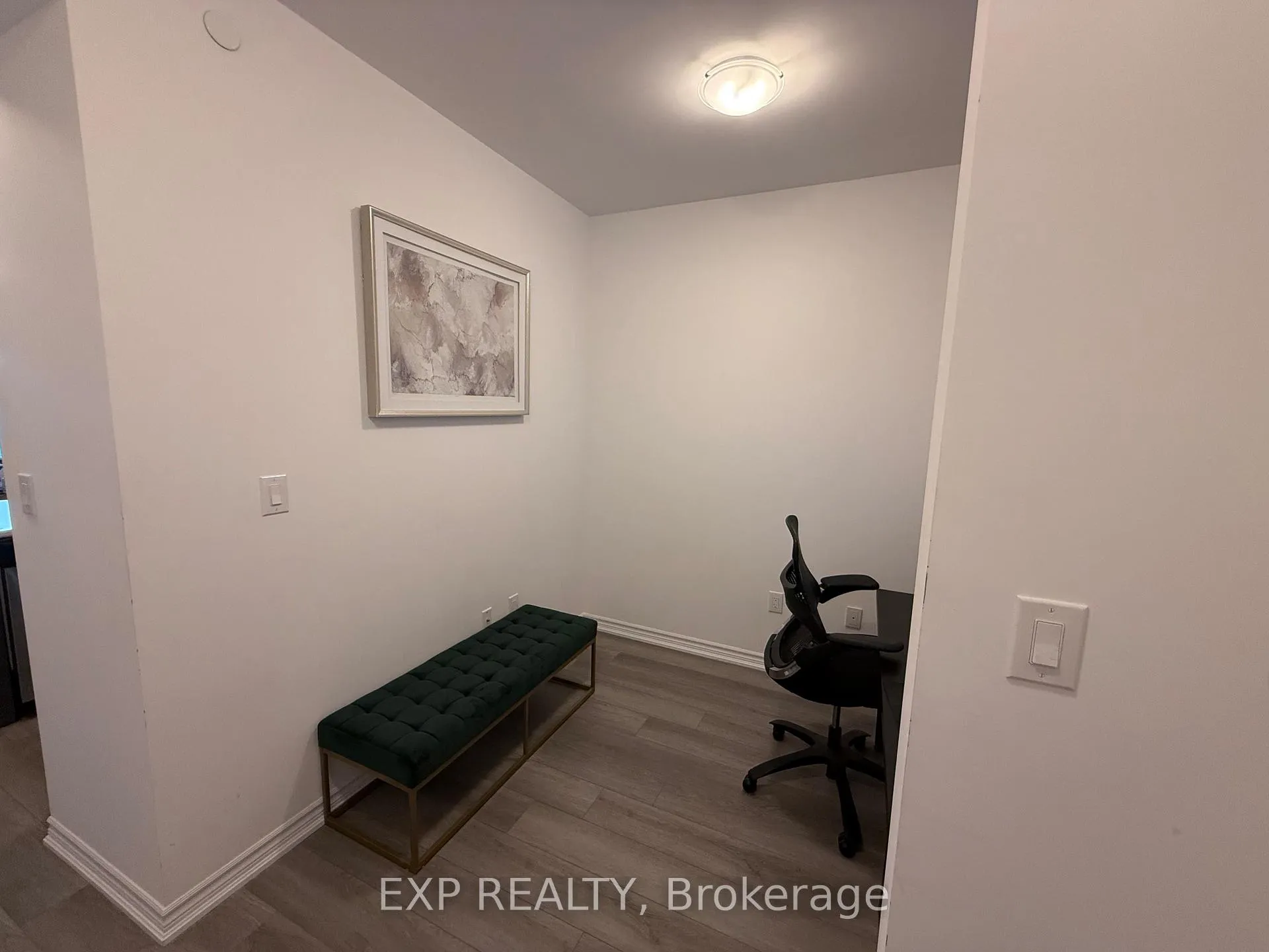 Photo 4 of Unit 606, 460 Dundas Street E, Hamilton, Waterdown — HOMEH