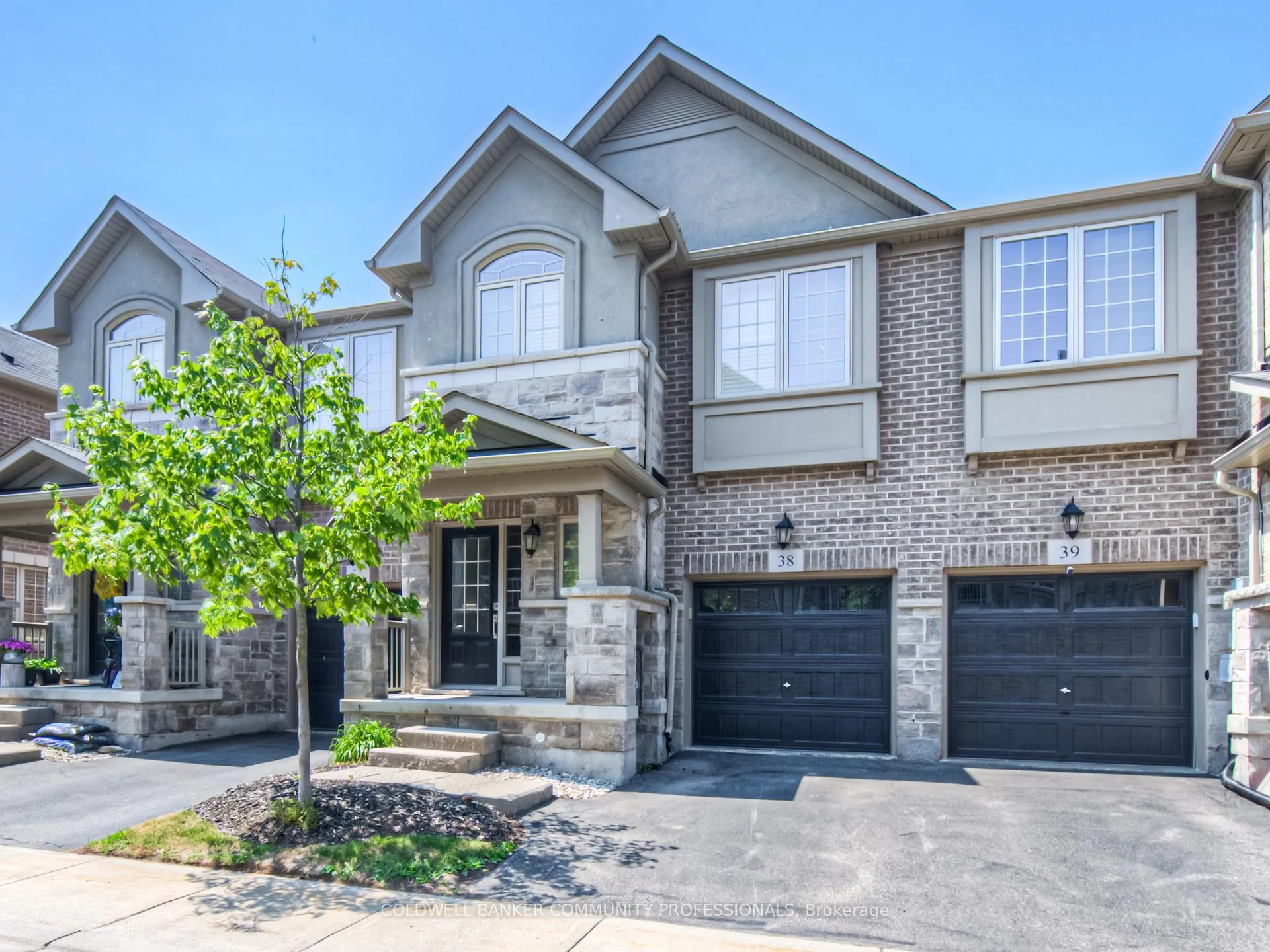Photo 2 of Unit 38, 215 Dundas Street E, Hamilton, Waterdown — HOMEH