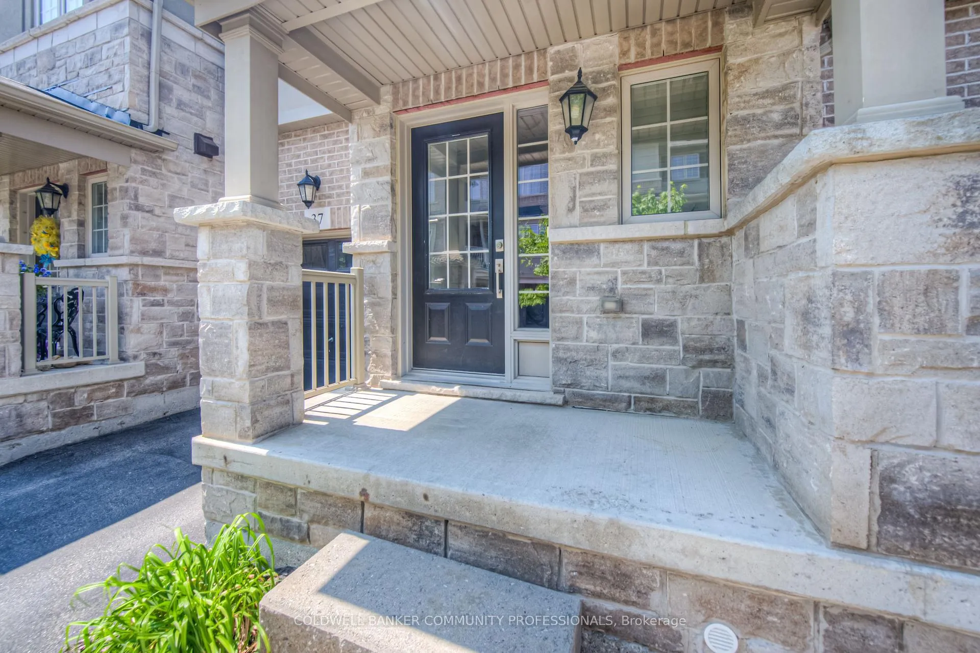 Photo 4 of Unit 38, 215 Dundas Street E, Hamilton, Waterdown — HOMEH