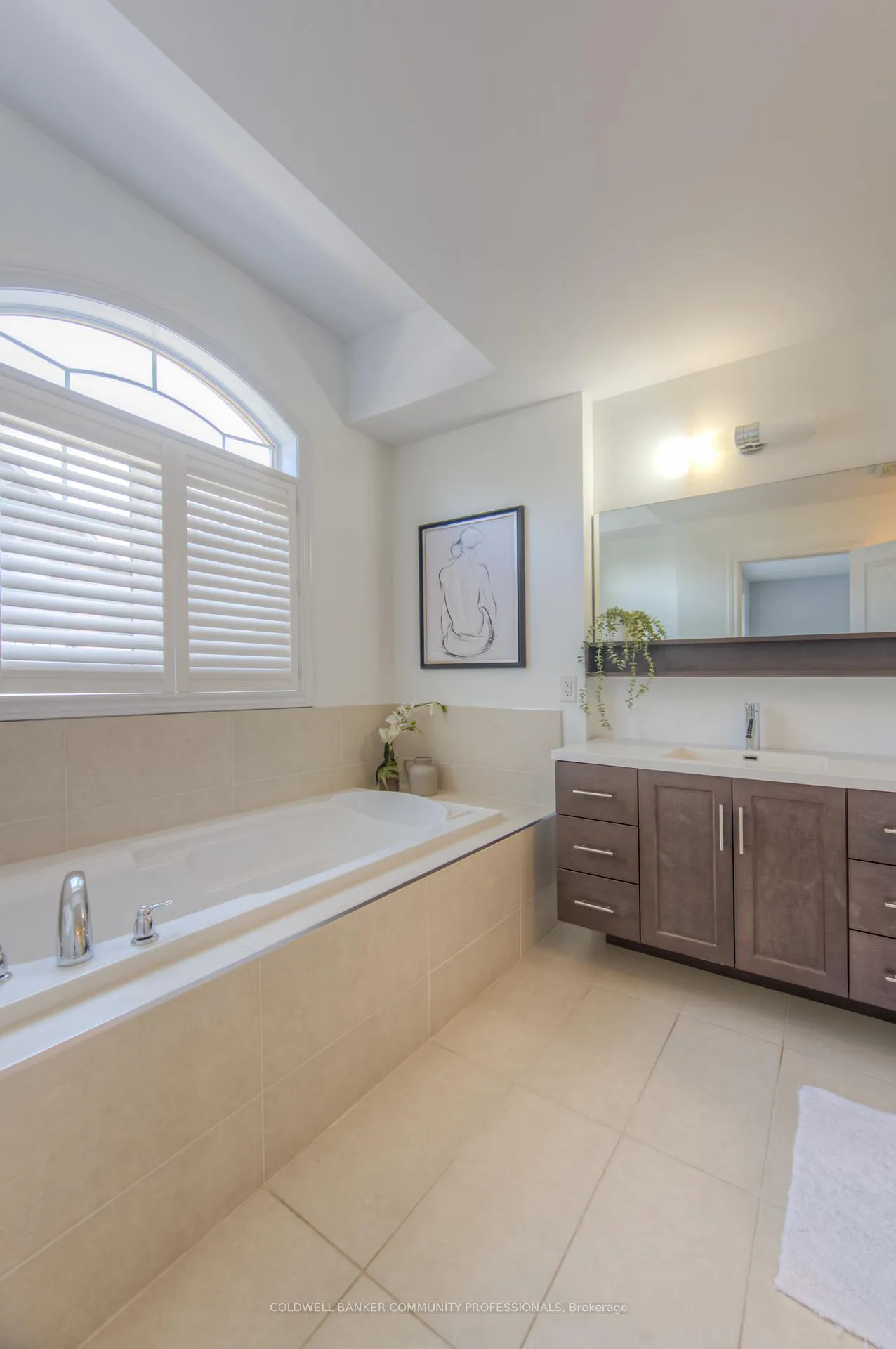 Photo 33 of Unit 38, 215 Dundas Street E, Hamilton, Waterdown — HOMEH