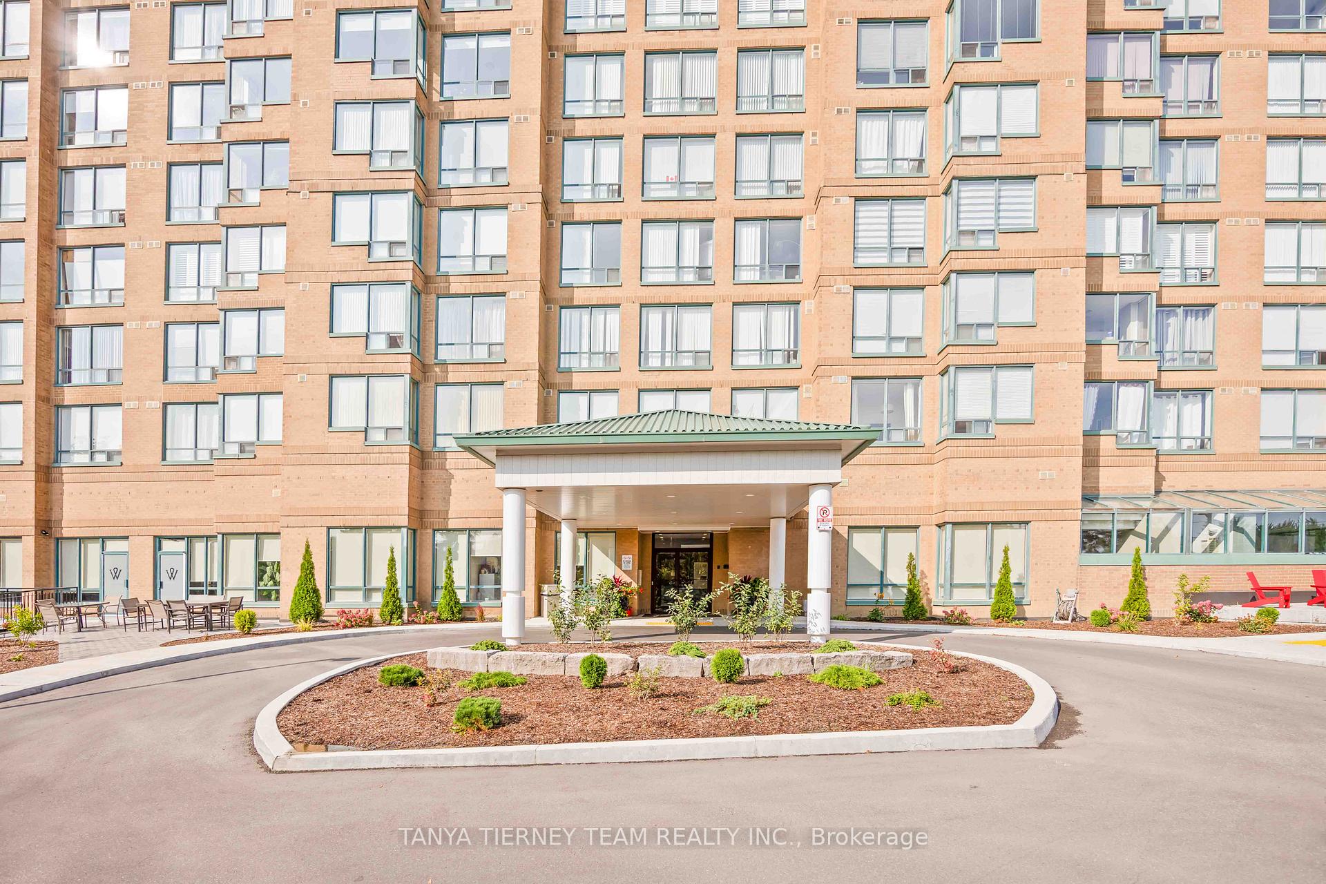 Photo 4 of Unit 1206, 711 Rossland Road E, Whitby, Pringle Creek — HOMEH
