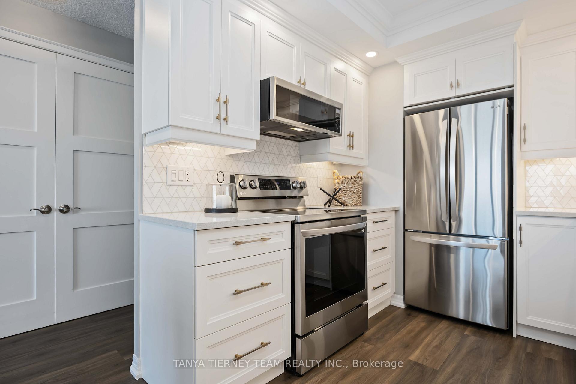Photo 10 of Unit 1206, 711 Rossland Road E, Whitby, Pringle Creek — HOMEH