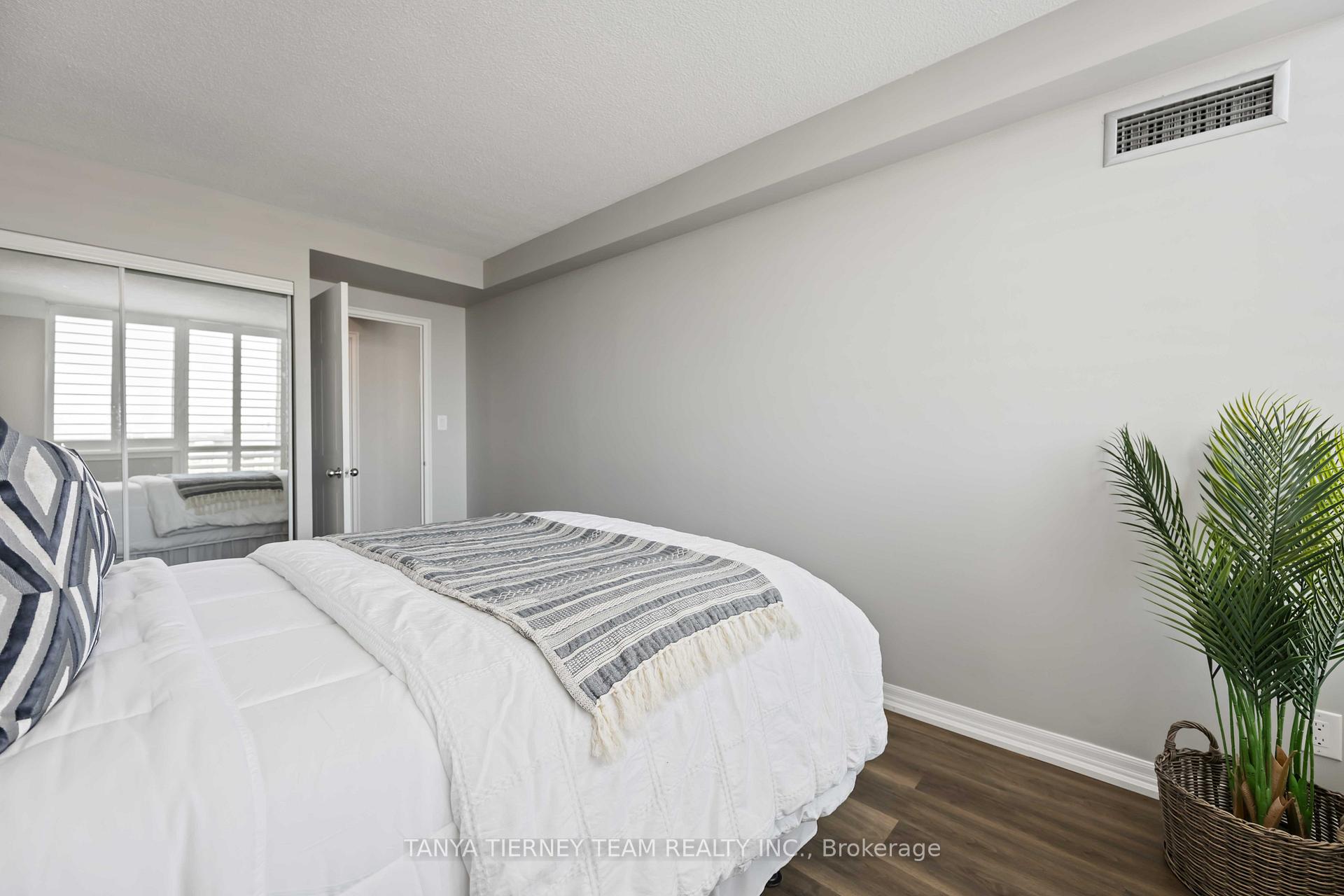 Photo 28 of Unit 1206, 711 Rossland Road E, Whitby, Pringle Creek — HOMEH