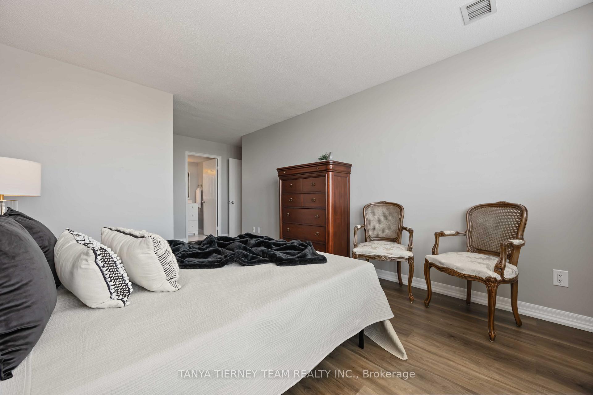 Photo 34 of Unit 1206, 711 Rossland Road E, Whitby, Pringle Creek — HOMEH