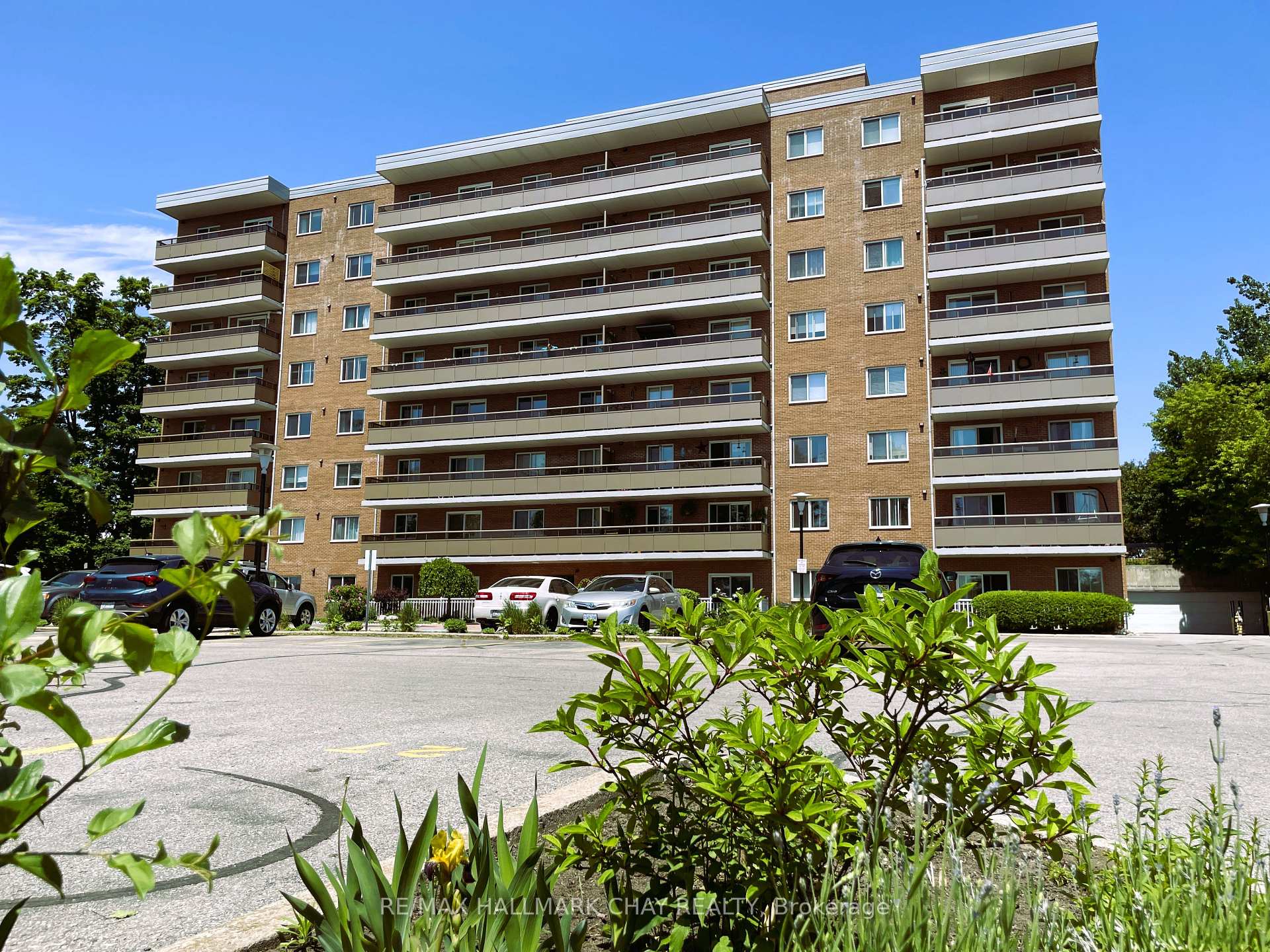 Front of Unit 702, 414 Blake Street