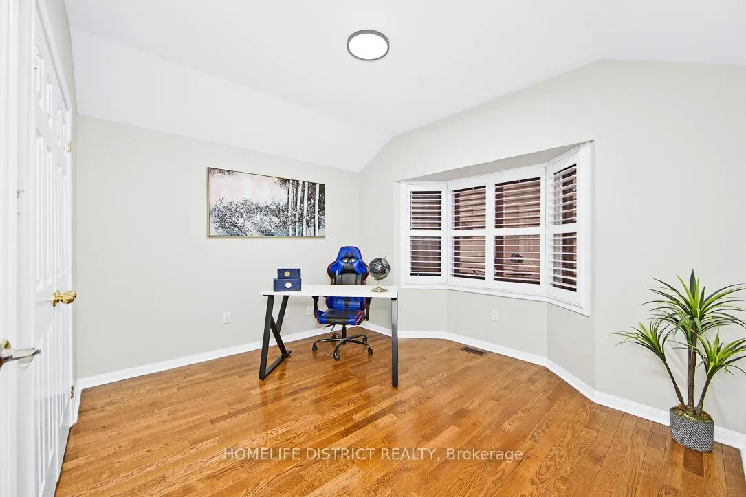 Photo 19 of 50 Weldrick Crescent, Clarington, Bowmanville — HOMEH