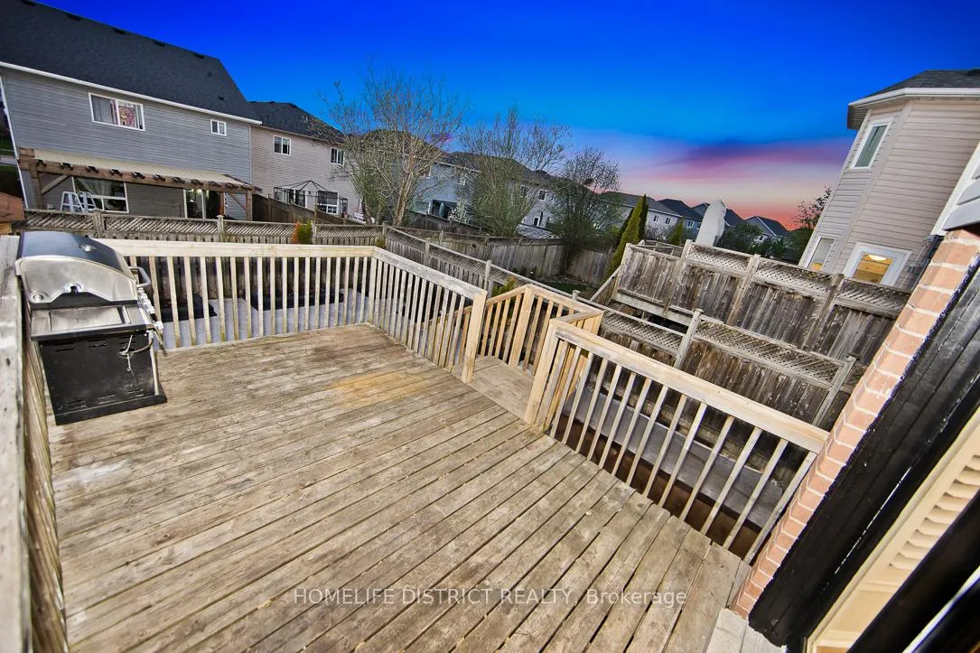 Photo 21 of 50 Weldrick Crescent, Clarington, Bowmanville — HOMEH