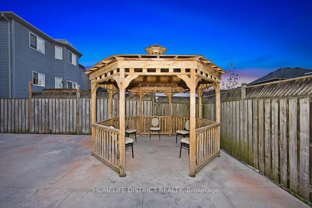 Photo 23 of 50 Weldrick Crescent, Clarington, Bowmanville — HOMEH