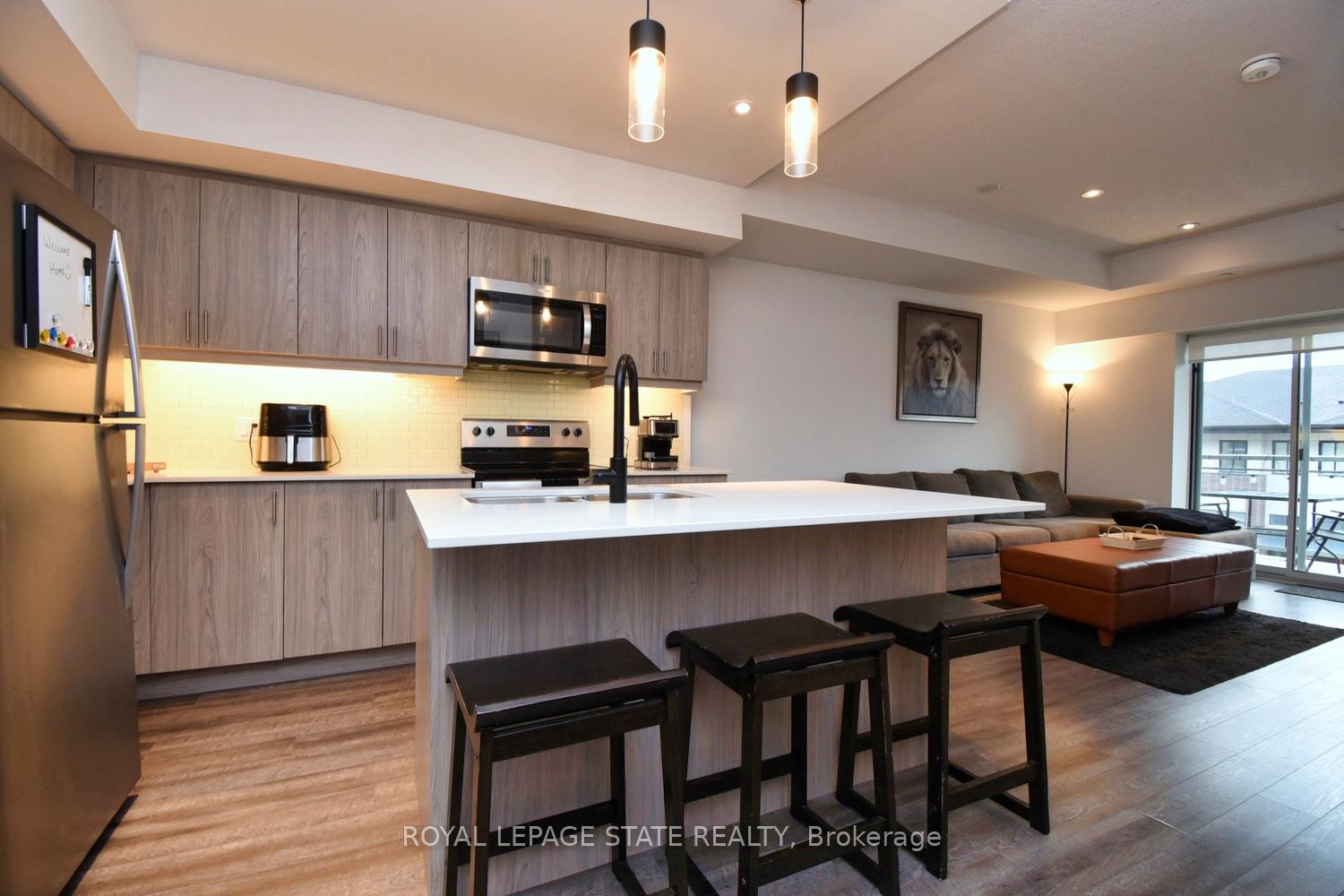 Photo 15 of Unit 315, 16 Markle Crescent, Hamilton, Ancaster — HOMEH