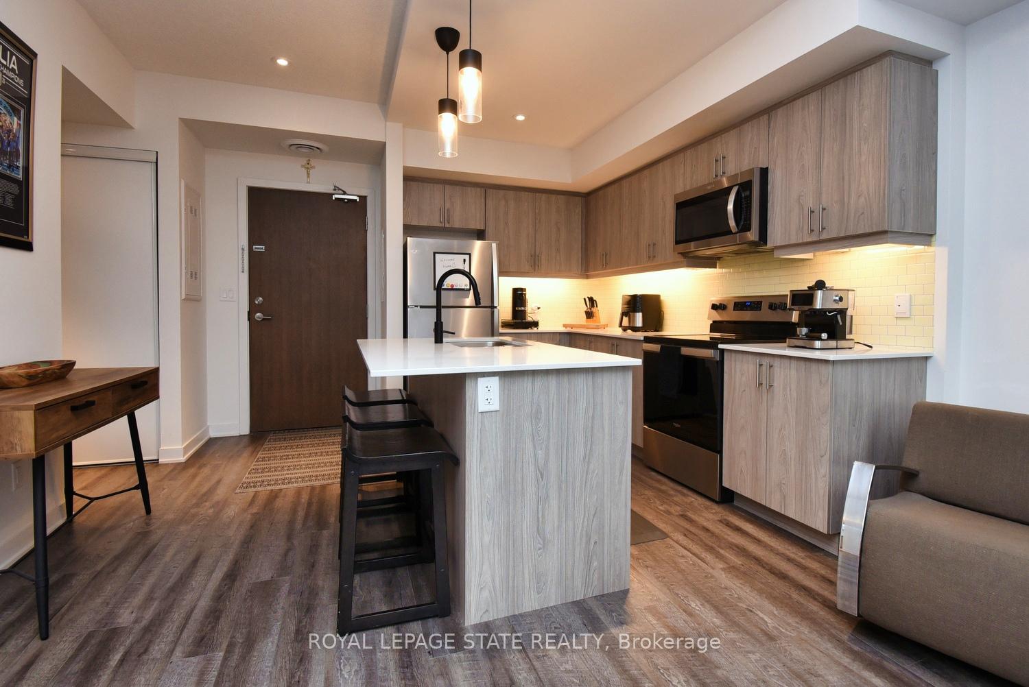 Photo 16 of Unit 315, 16 Markle Crescent, Hamilton, Ancaster — HOMEH