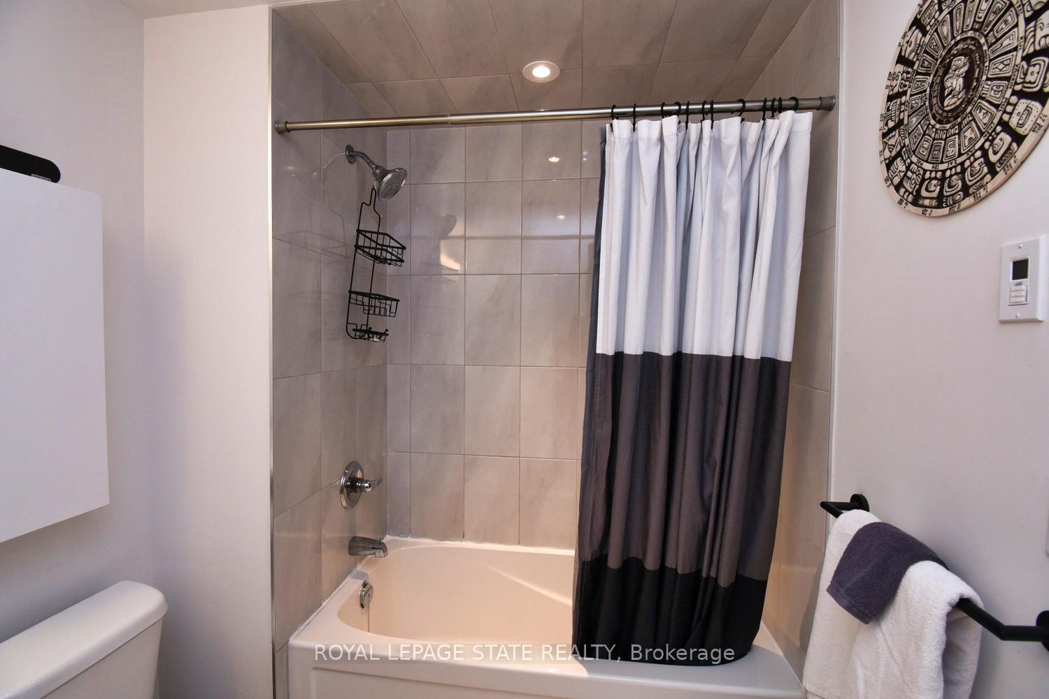 Photo 25 of Unit 315, 16 Markle Crescent, Hamilton, Ancaster — HOMEH