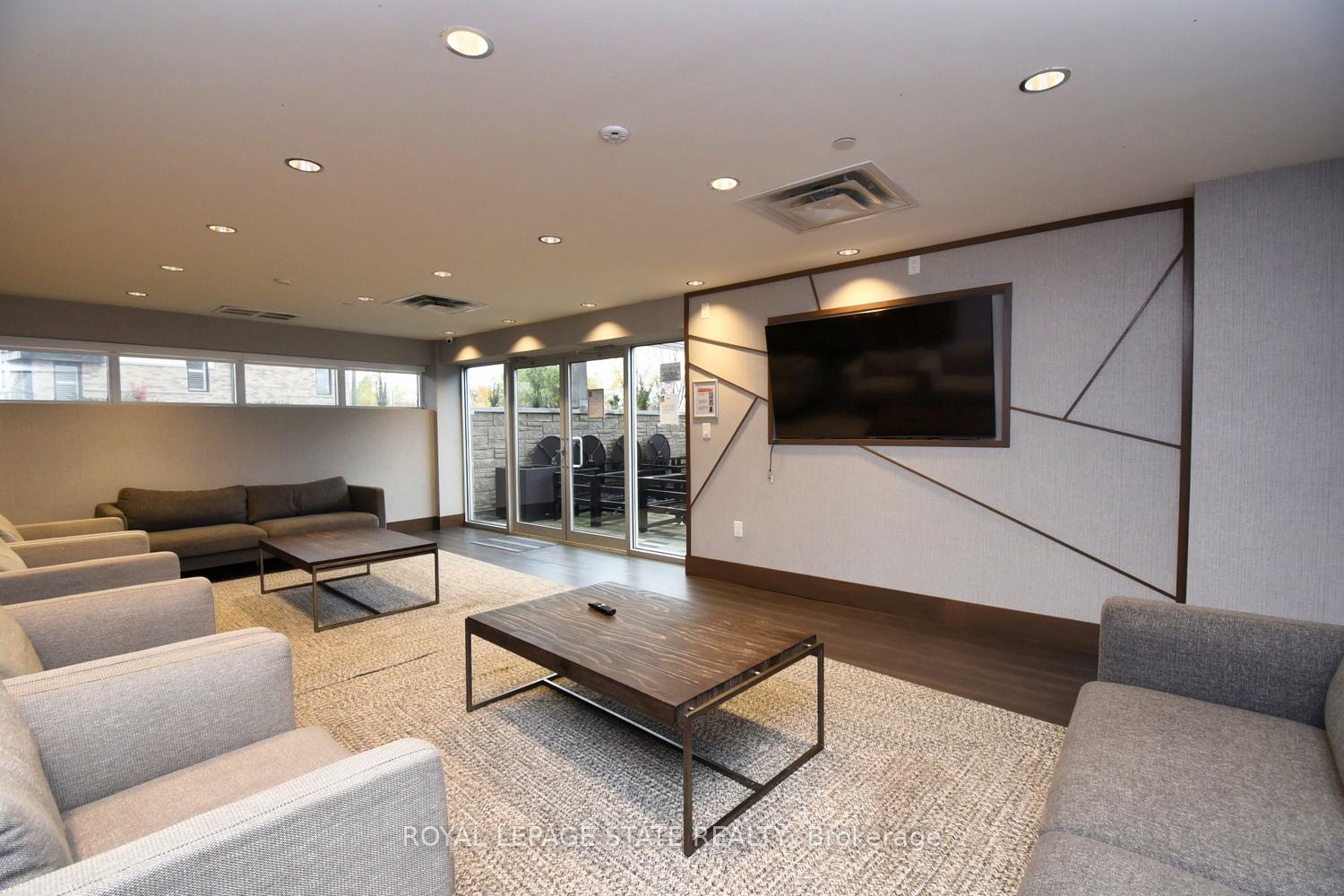 Photo 29 of Unit 315, 16 Markle Crescent, Hamilton, Ancaster — HOMEH