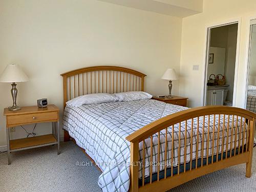 Photo 12 of 447 Mariners Way, Collingwood — HOMEH